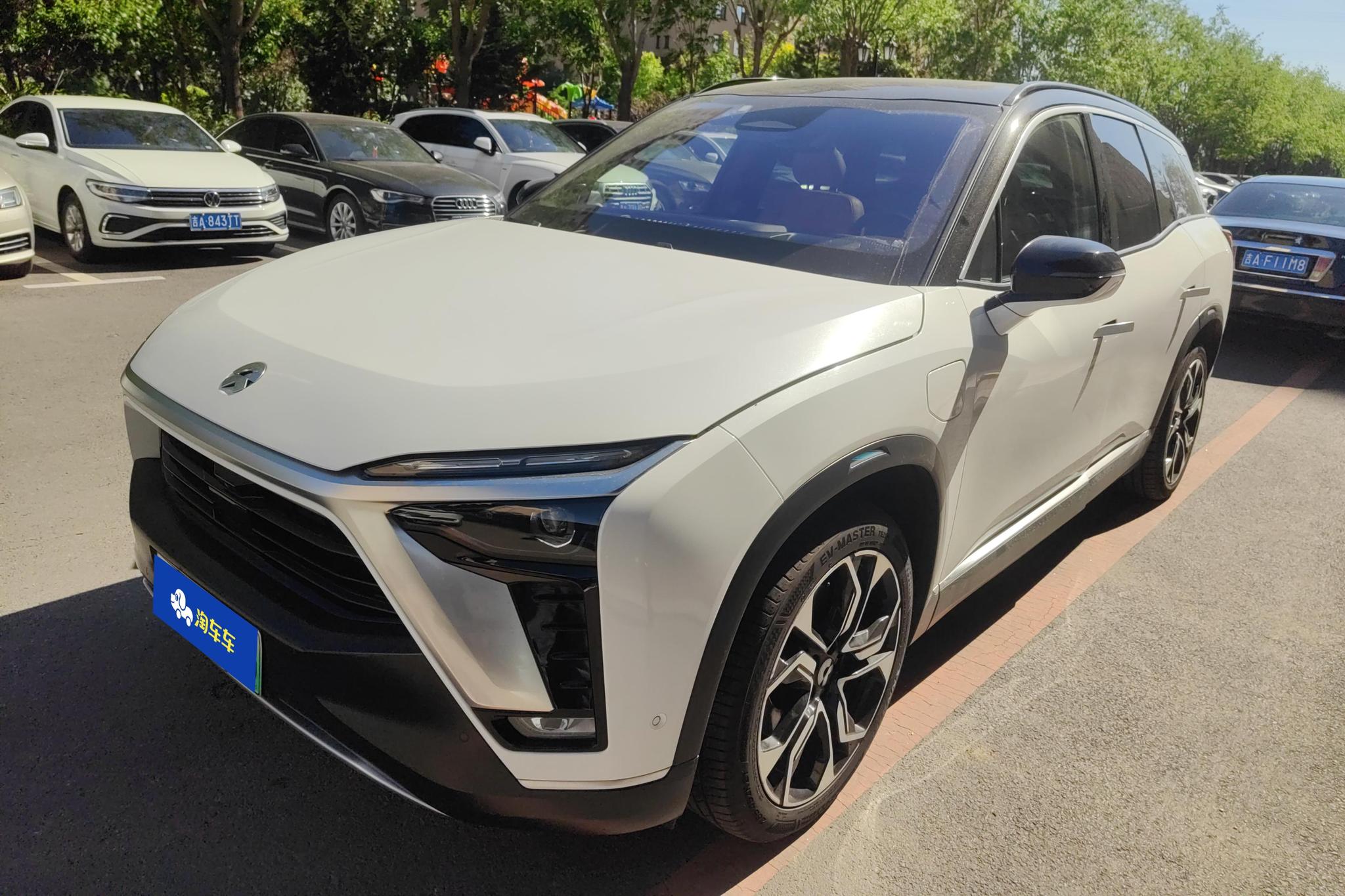 NIO ES8