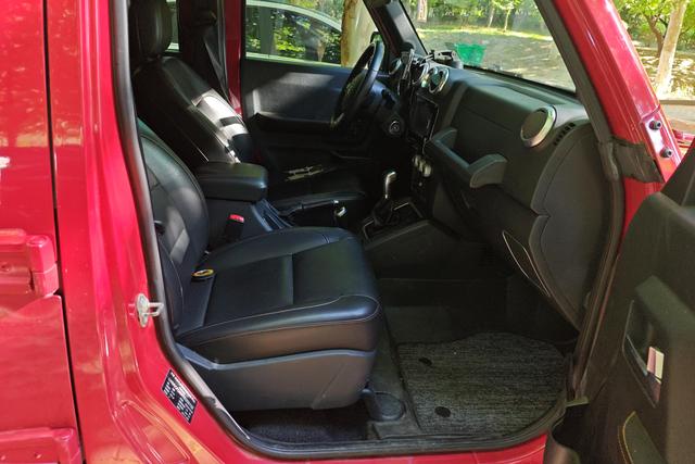 BAIC BJ40 2016 40 L 2.3 T AT 4 WD — фото 16