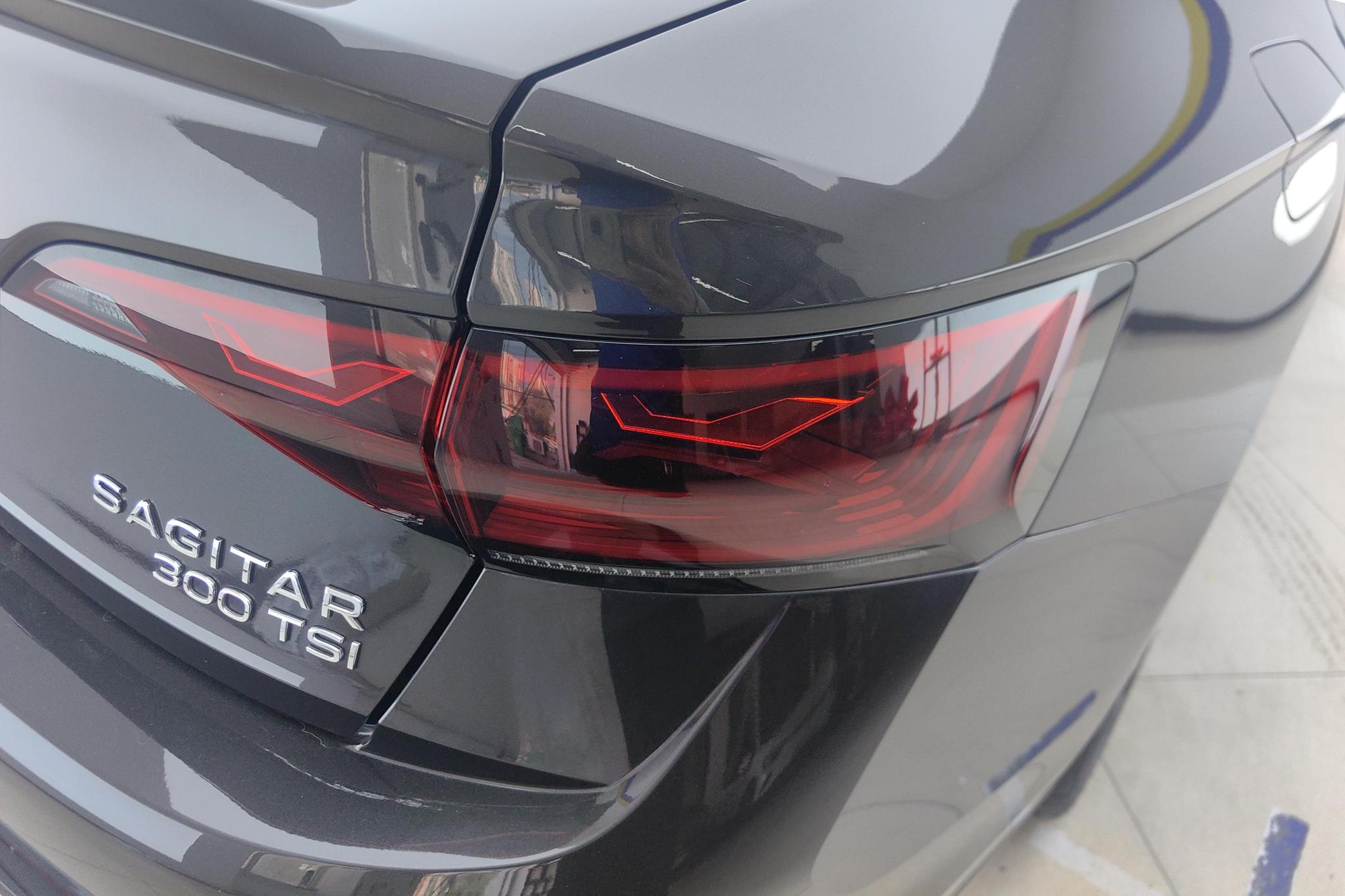 Volkswagen Sagitar 2025 300TSI DSG