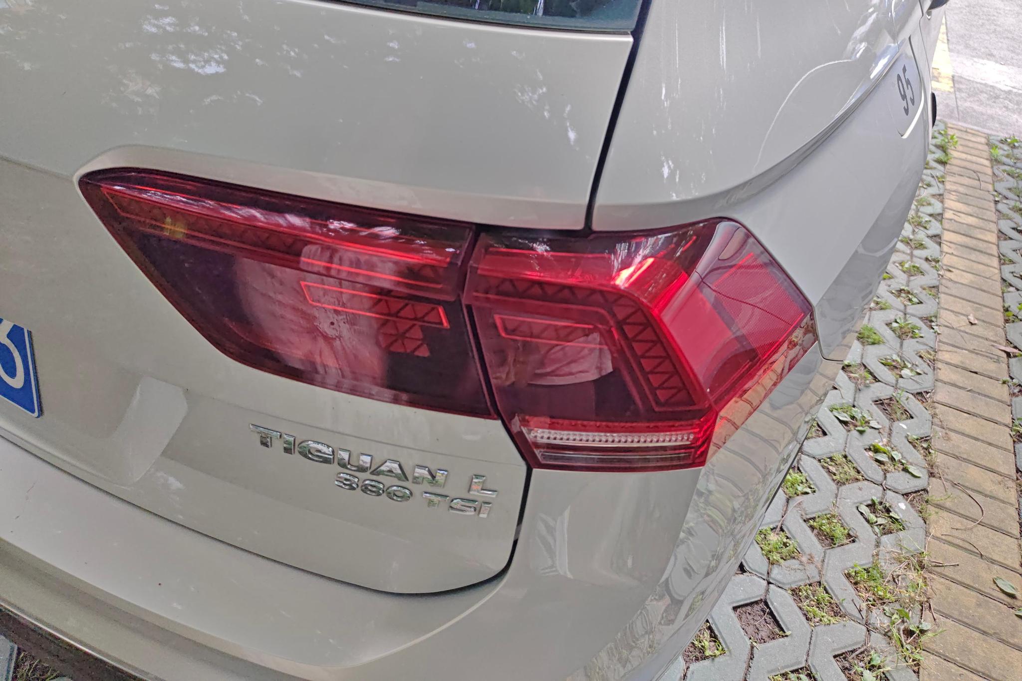 Volkswagen Tiguan L L 2017 380TSI AT Flagship