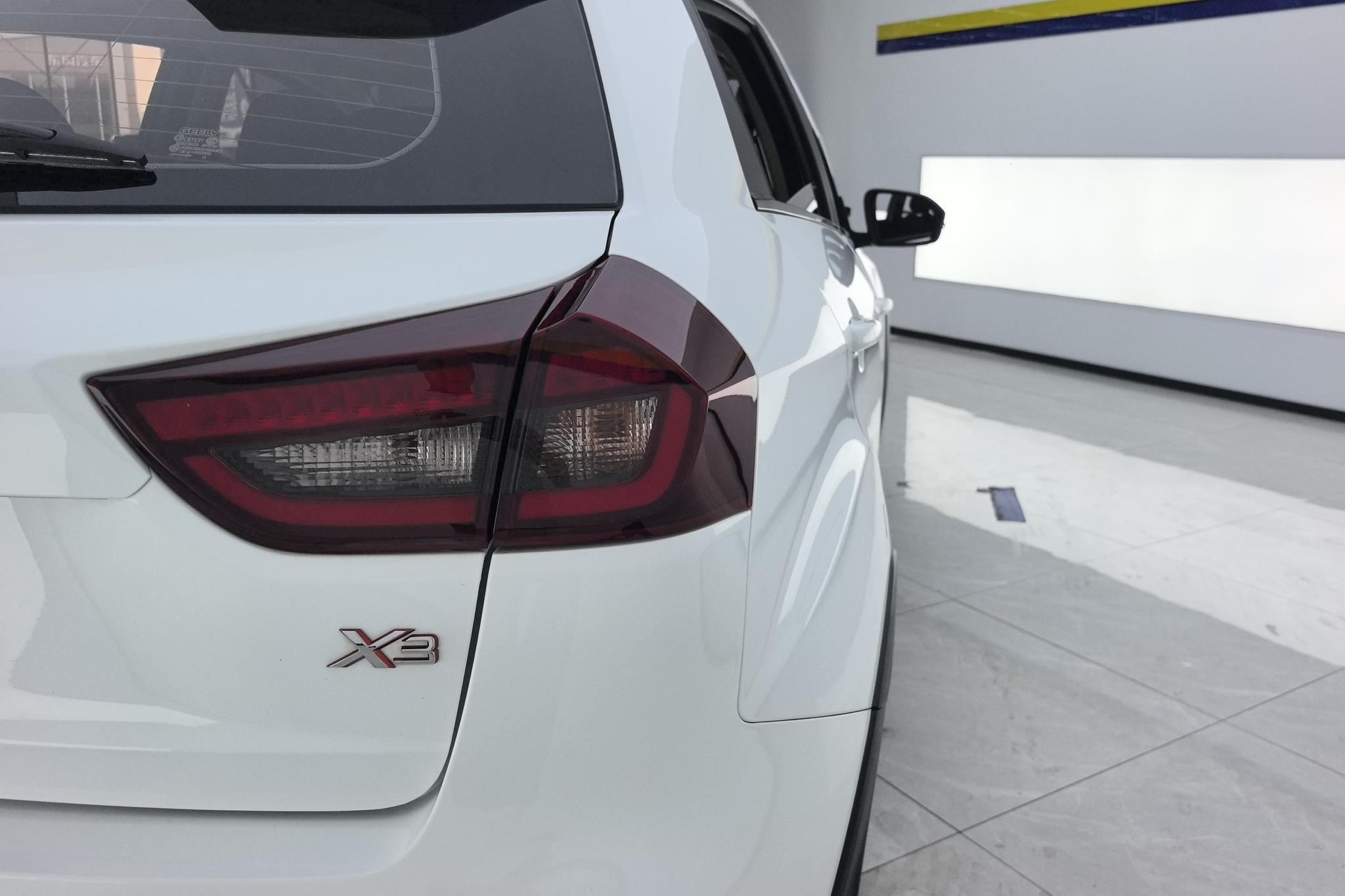 Geely Vision X3 X3 2020 1.5L CVT Luxury