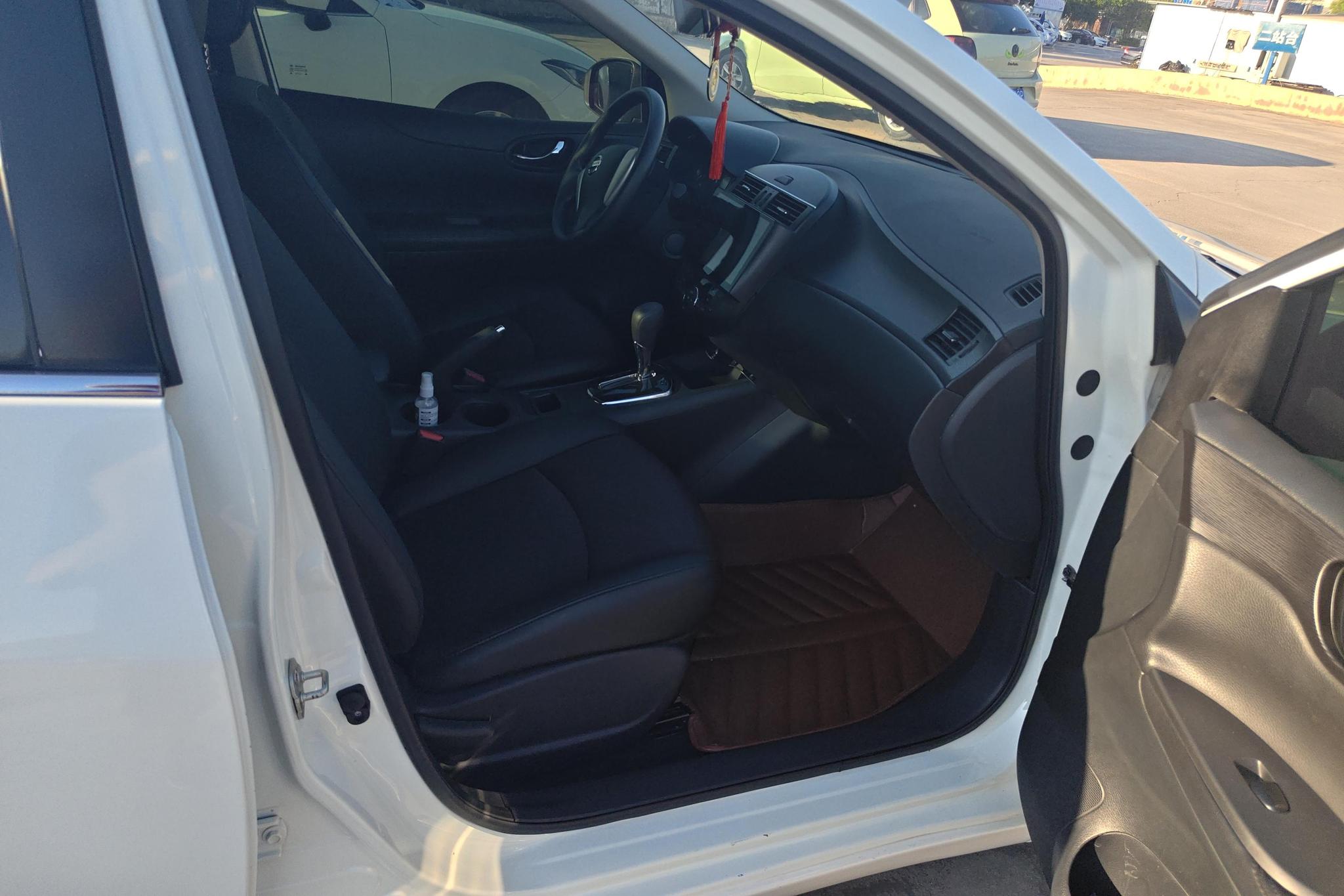Nissan Tiida 2014 1.6L CVT