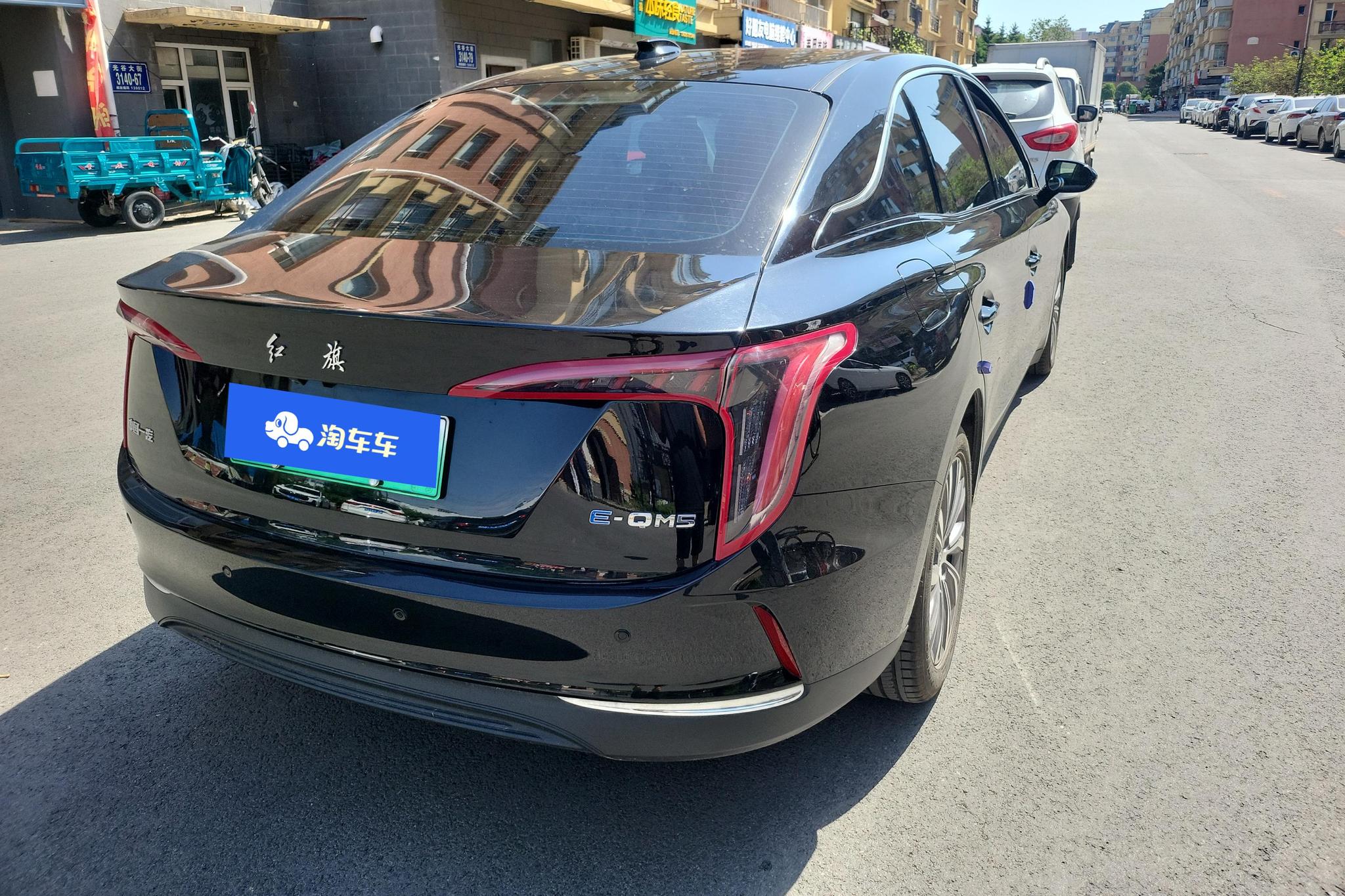 Hongqi E-QM5 2022 431km 5 мест