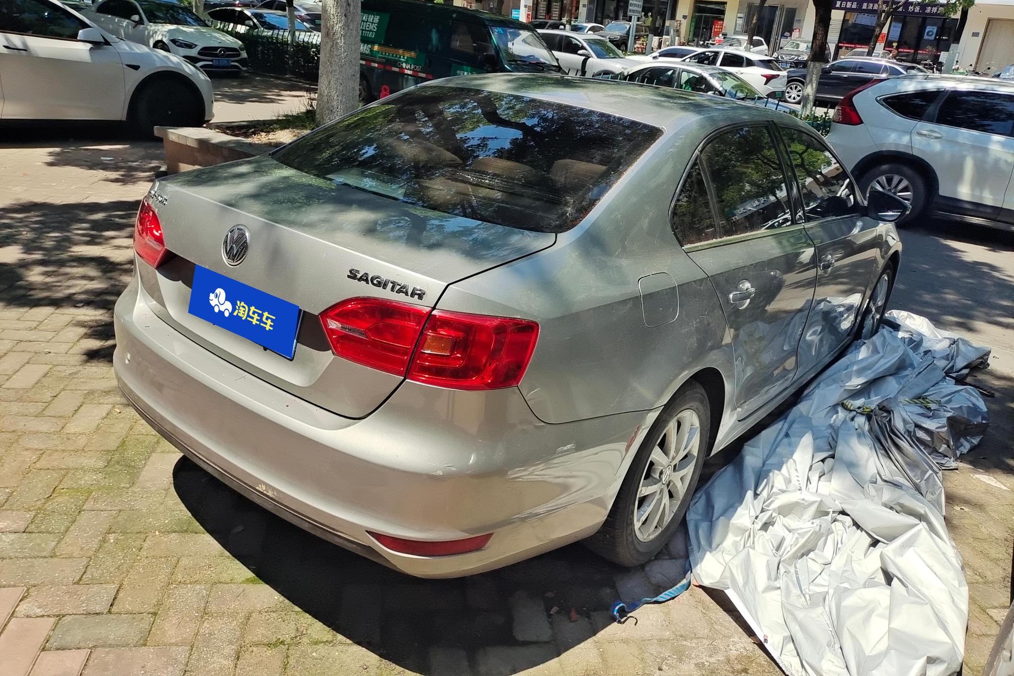 Volkswagen Sagitar 2012 1.6L AT Comfort