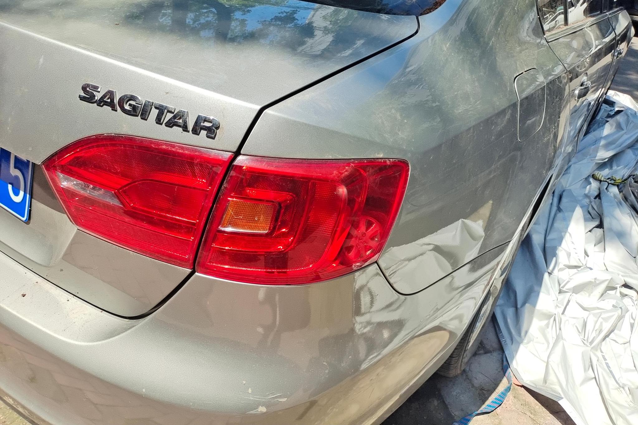 Volkswagen Sagitar 2012 1.6L AT Comfort