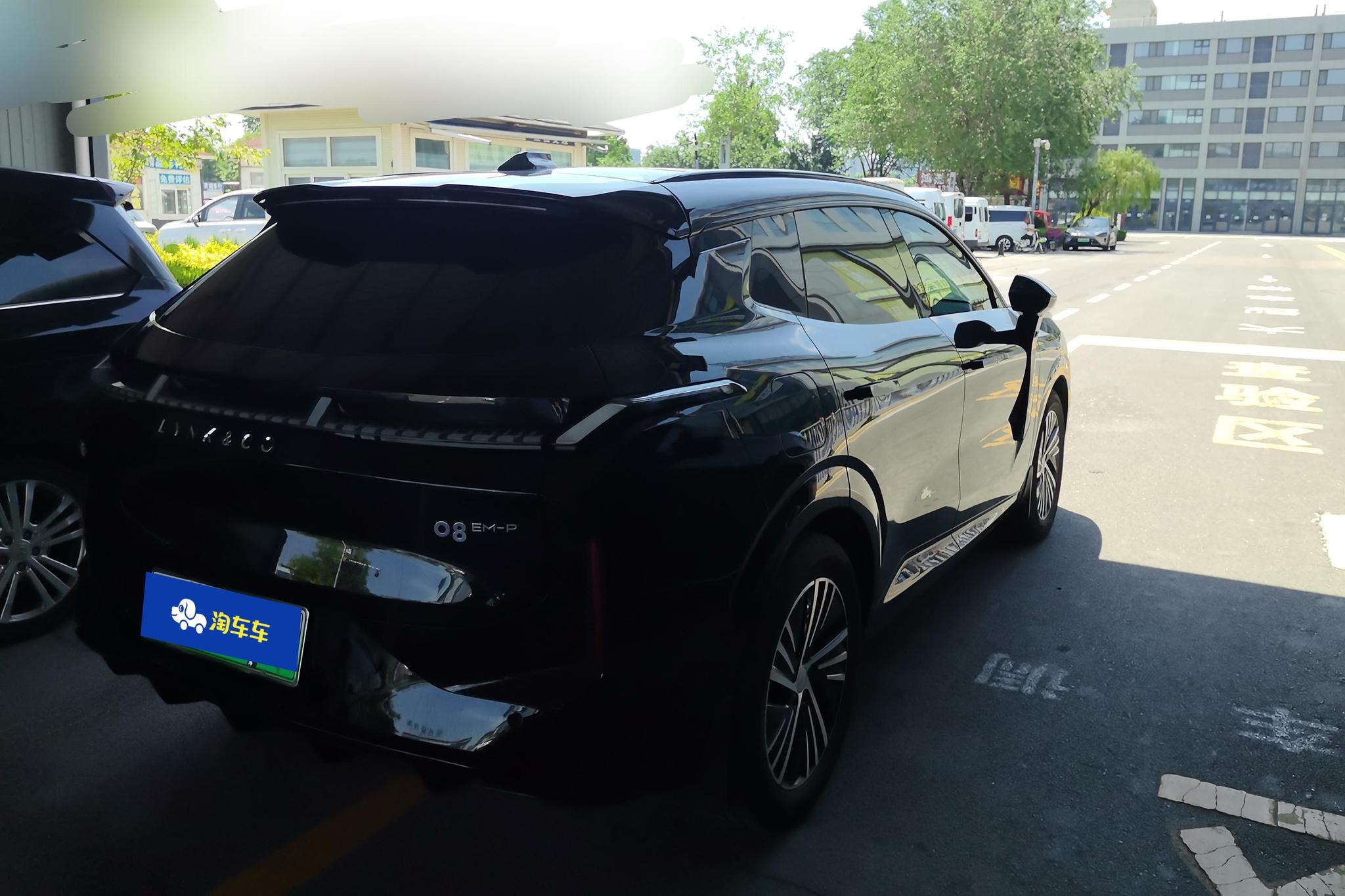 Lynk & Co 08 EM-P 2025 120 Pro
