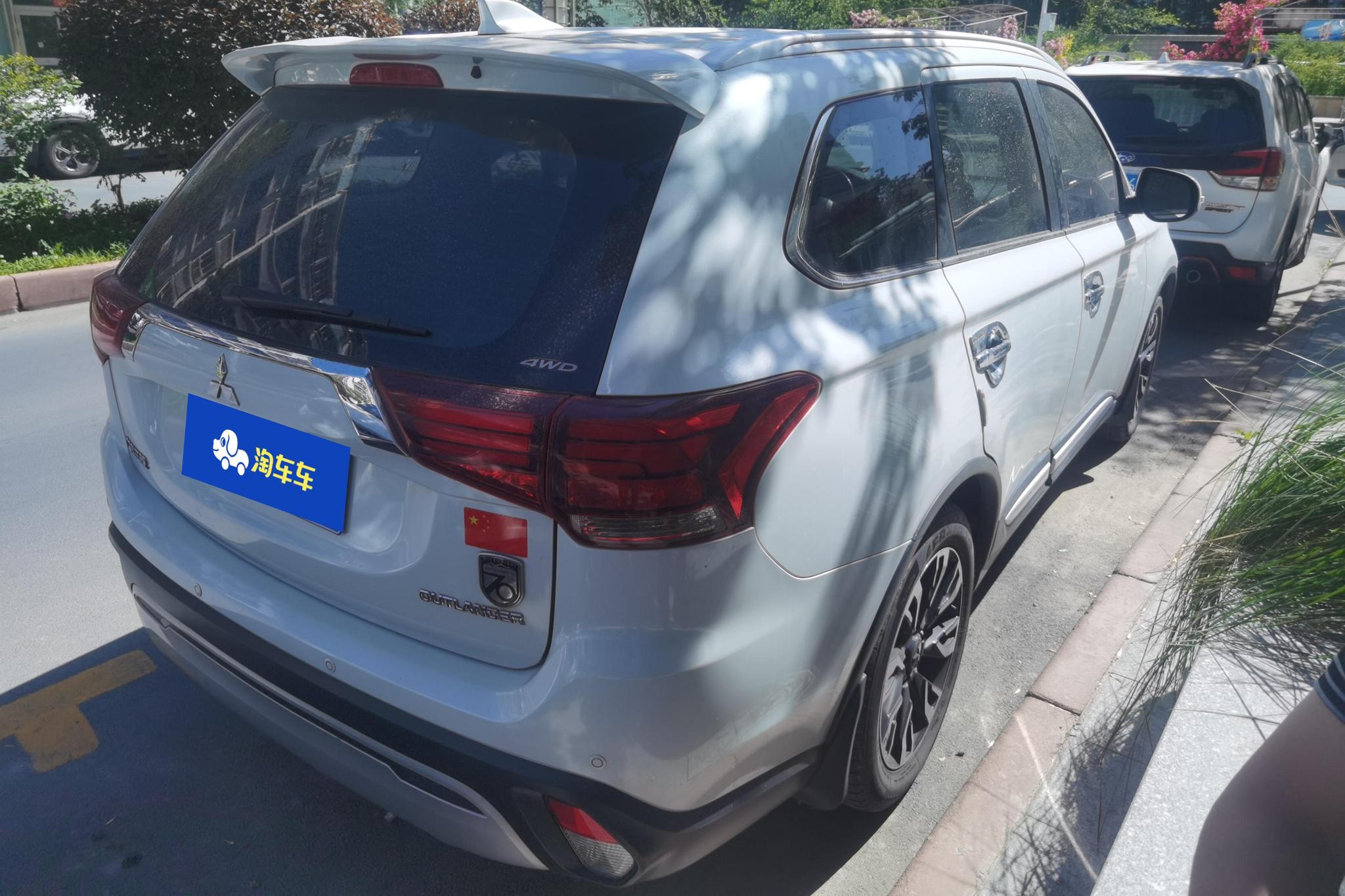 Mitsubishi Outlander 2019 2.4L 7 мест VI