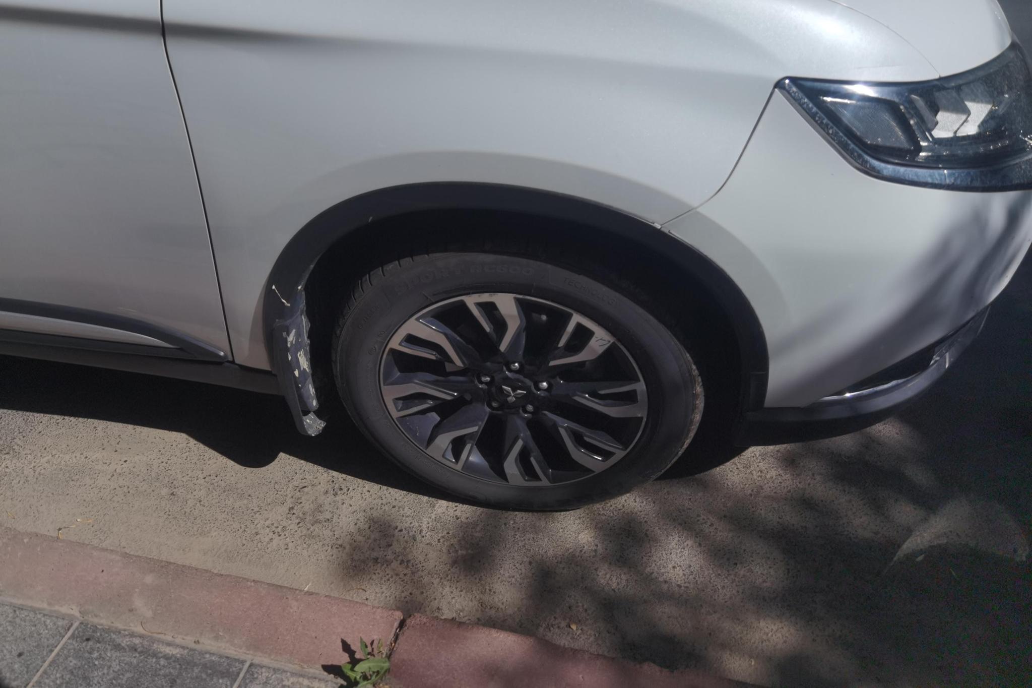 Mitsubishi Outlander 2019 2.4L 7 мест VI