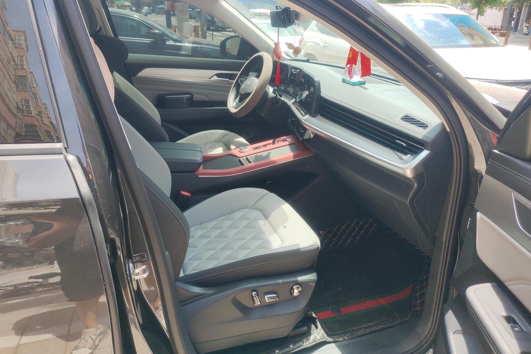 Volkswagen Tavendor 2023 380TSI R-Line