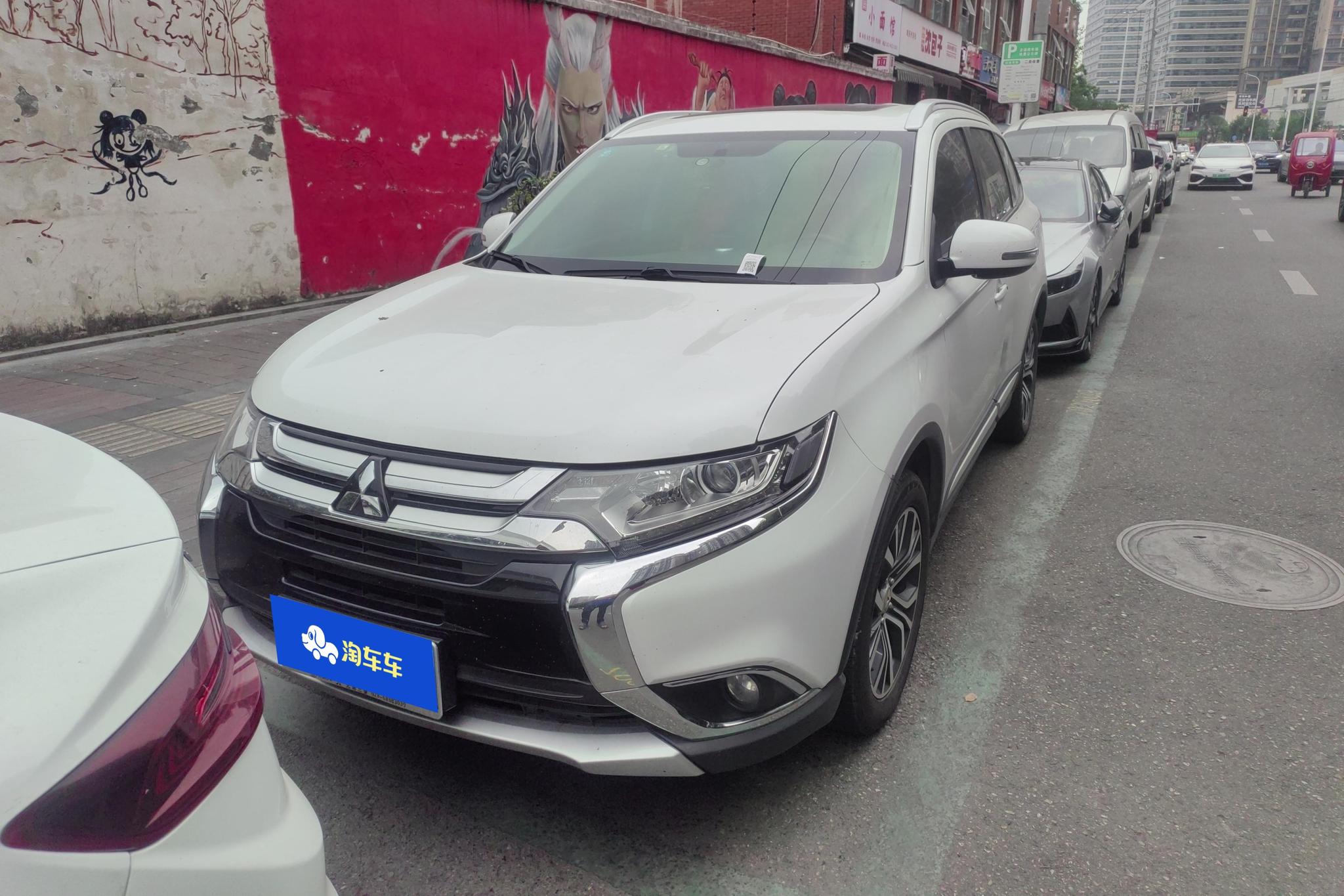 Mitsubishi Outlander 2018 2.0L 5 мест