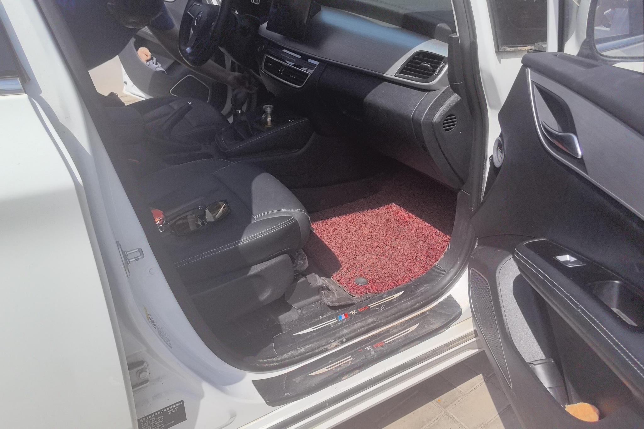 BYD Song MAX MAX 2021 1.5T MT Luxury 7 мест