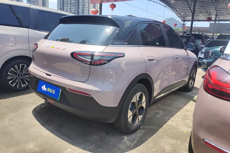 Geely Galaxy Starwish — фото 3