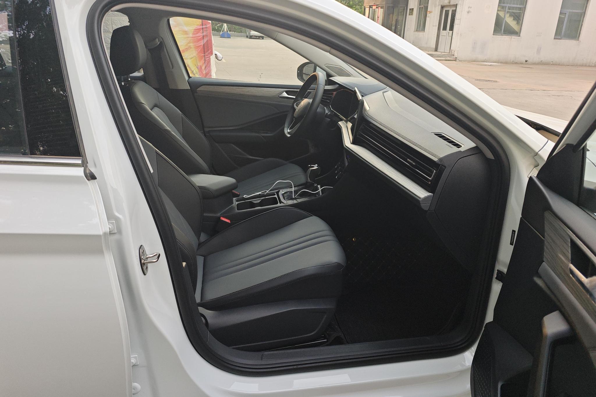 Volkswagen Sagitar id 4439932 из Китая 16
