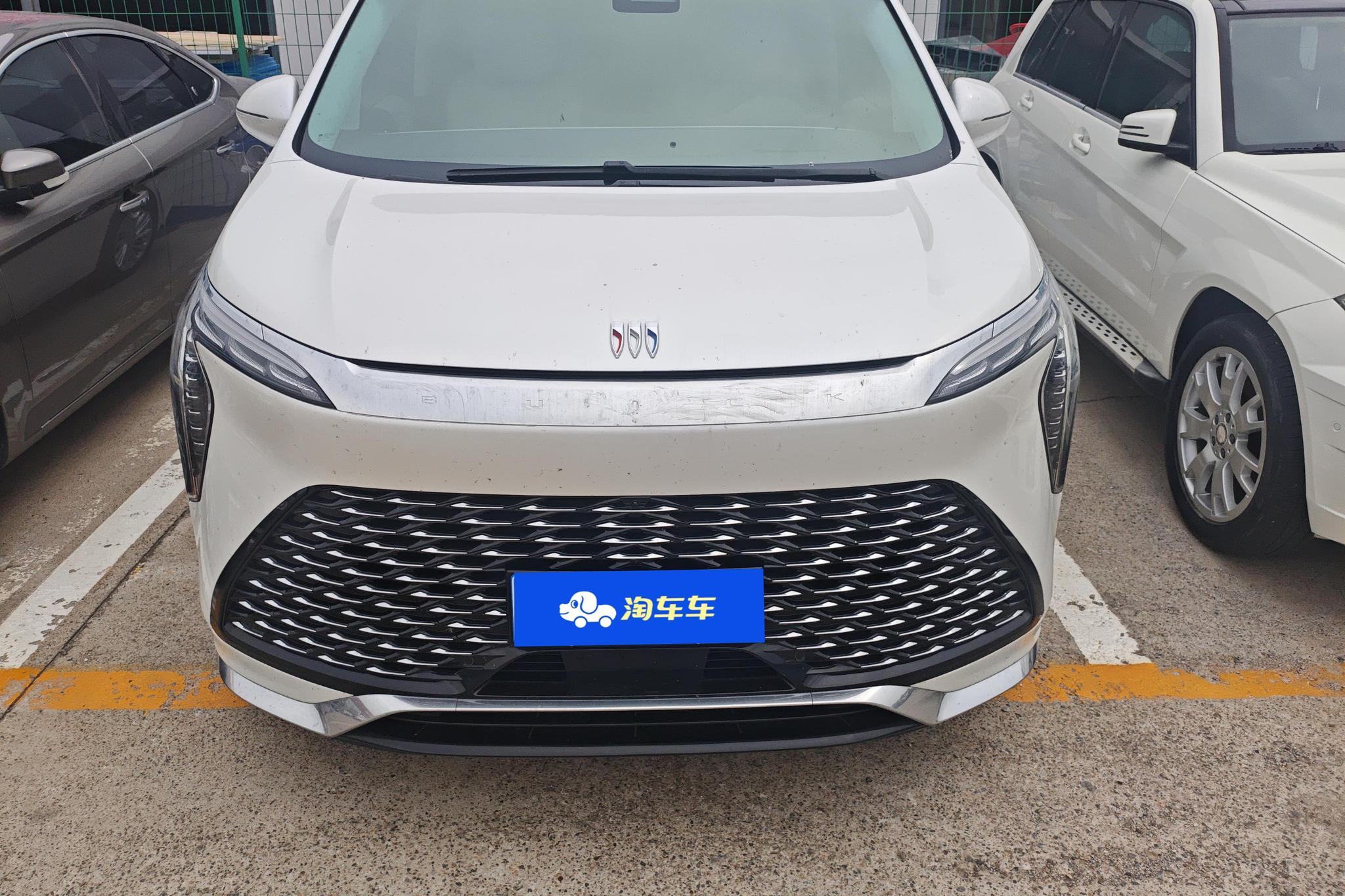 Buick Century 2023 2.0T мест