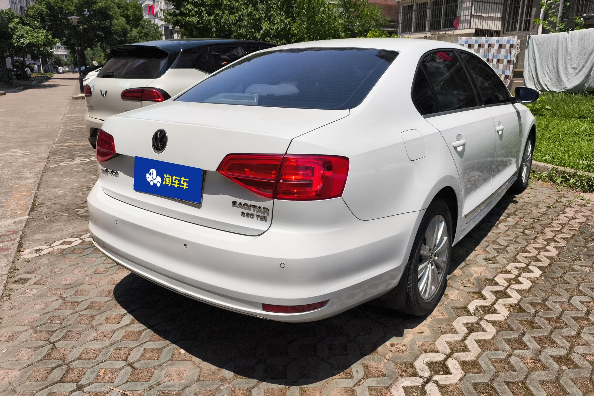 Volkswagen Sagitar 2015 230TSI AT Comfort