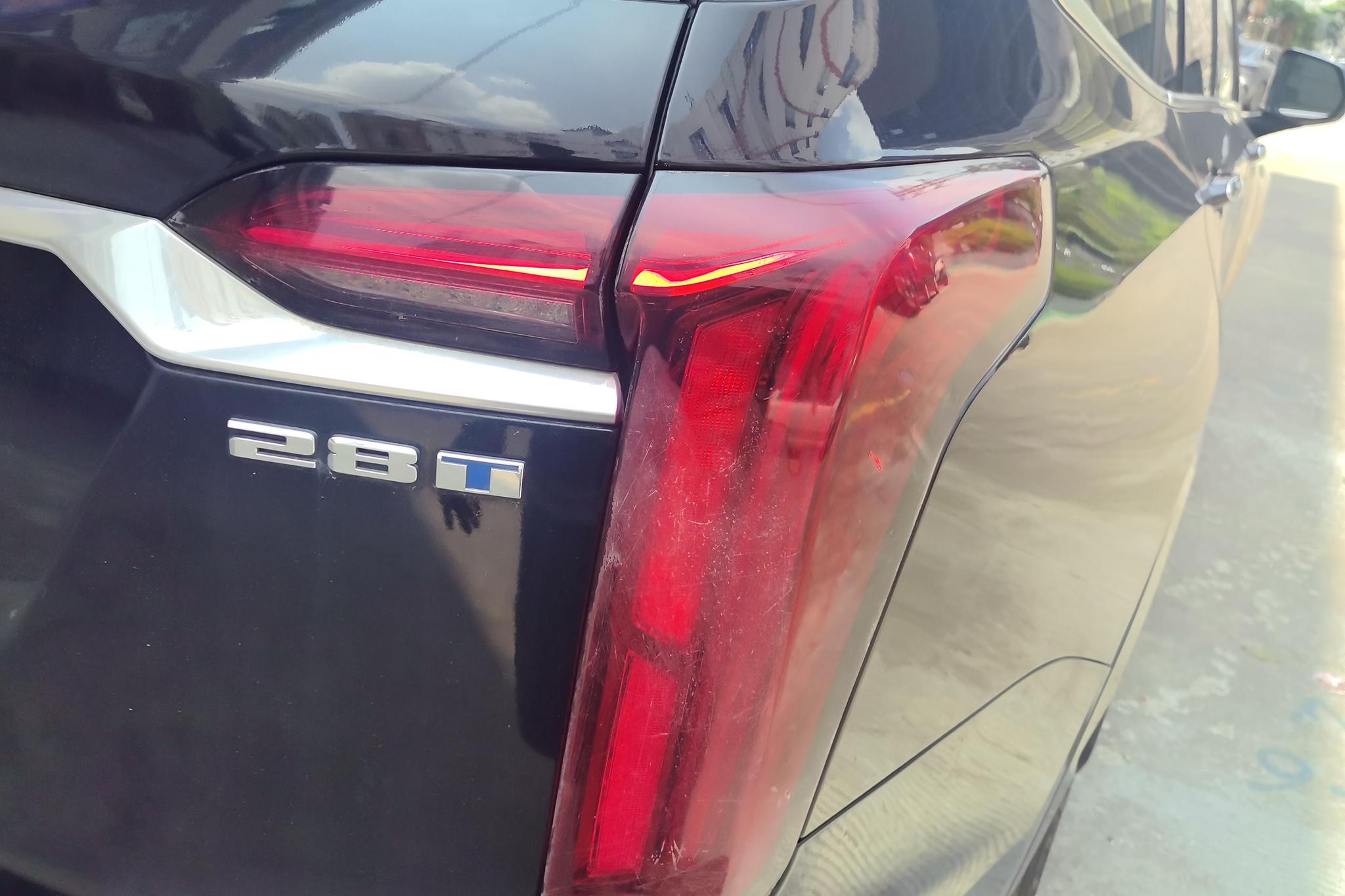 Cadillac XT6 2022 2.0T мест Luxury
