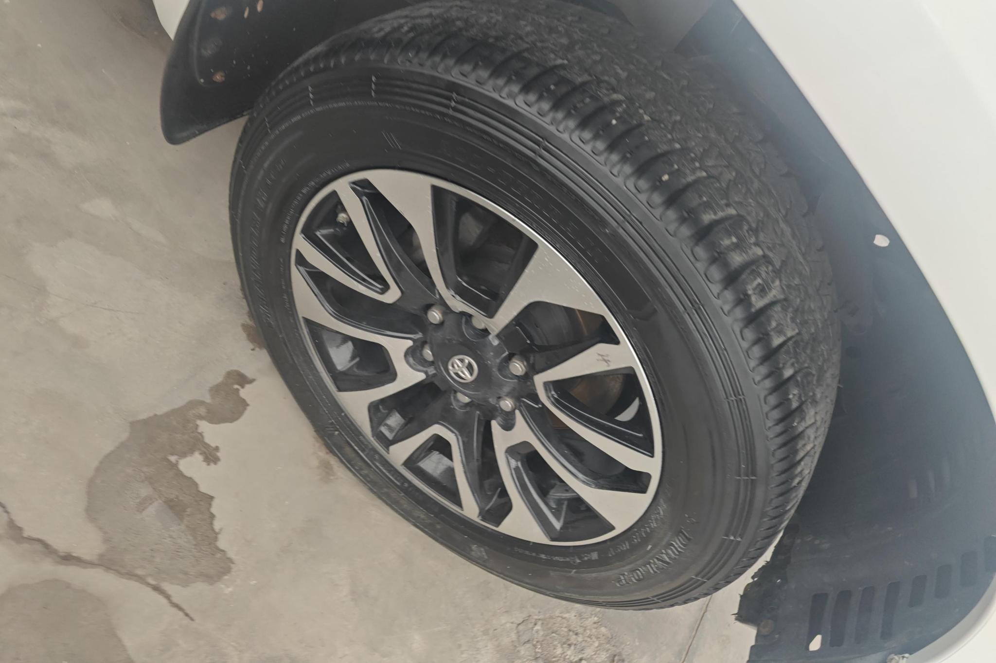 Toyota Land Cruiser Prado 2010 4.0L AT TX