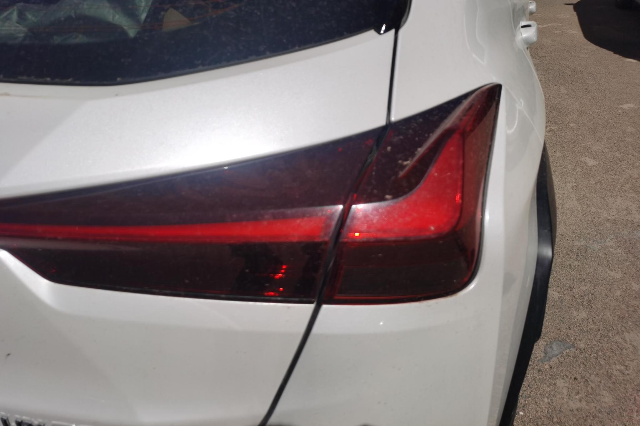 Lexus UX 2020 260h VI