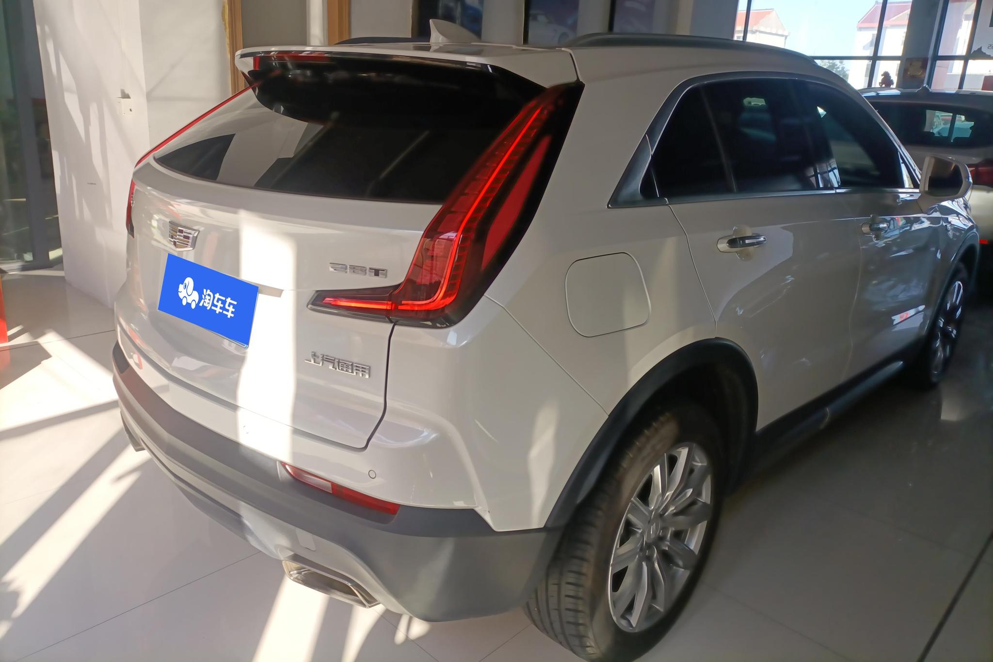 Cadillac XT4 2018 28T Lead