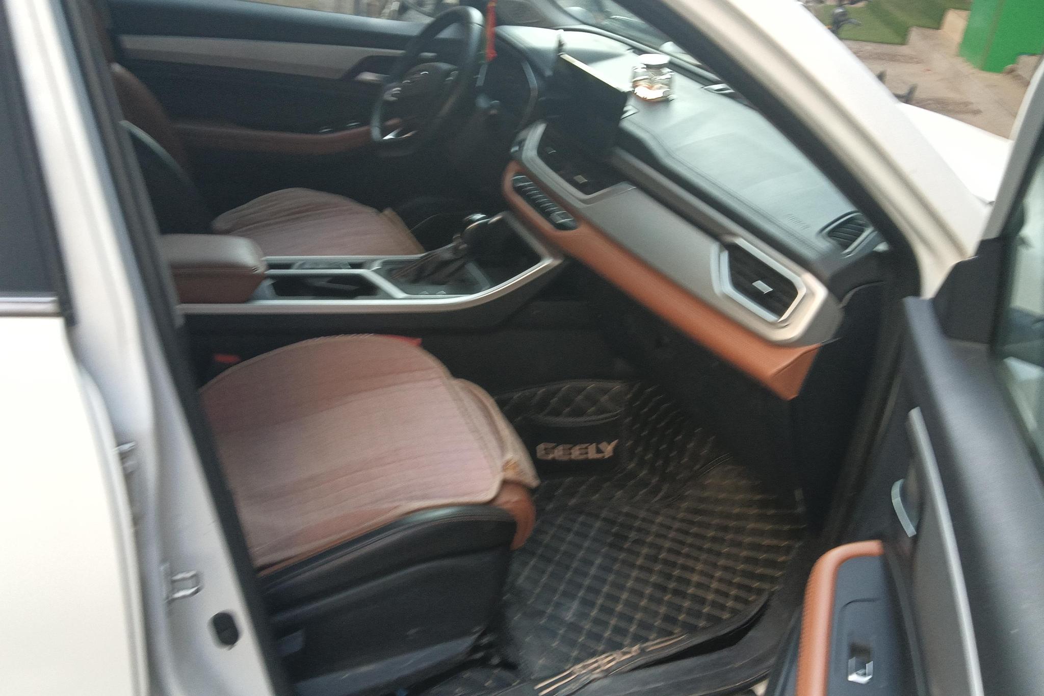 Geely Vision X6 X6 2020 1.4T CVT Luxury