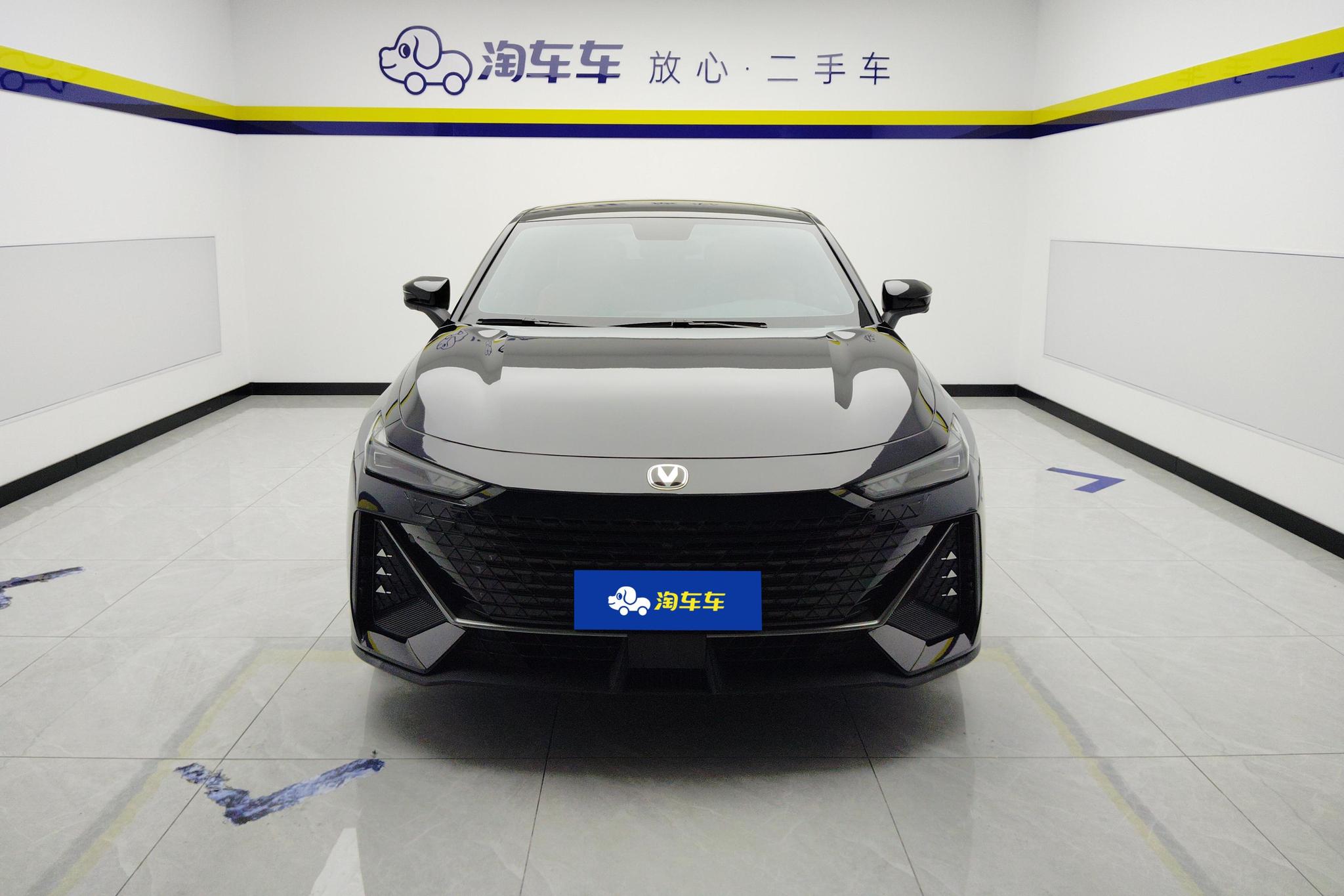 Changan UNI-V 2022 1.5T Luxury