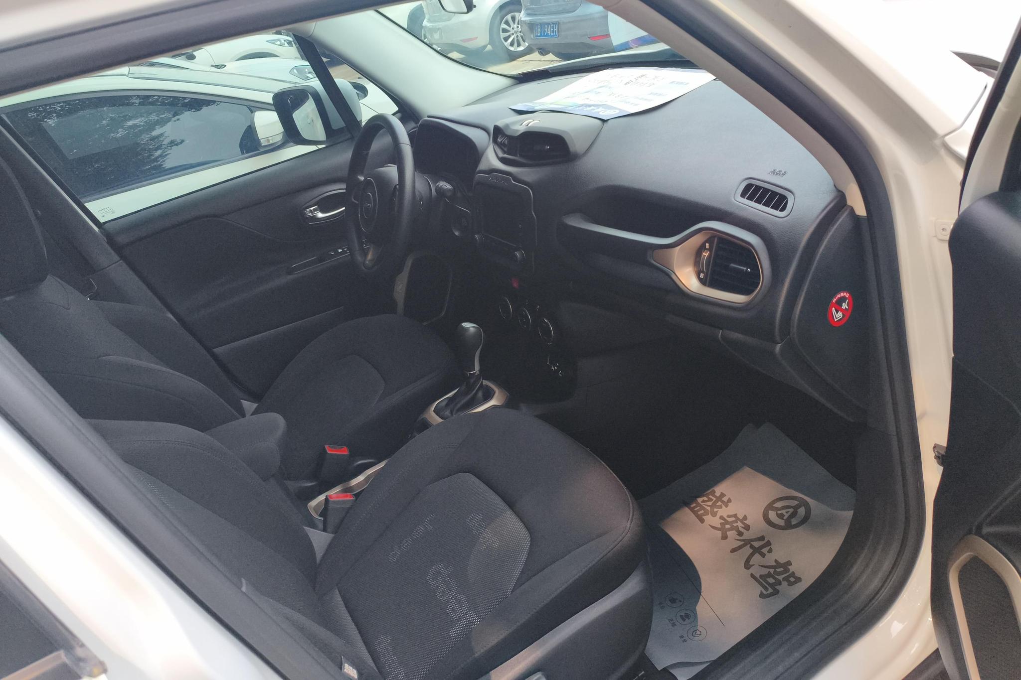 Jeep Renegade 2016 1.4T AT +