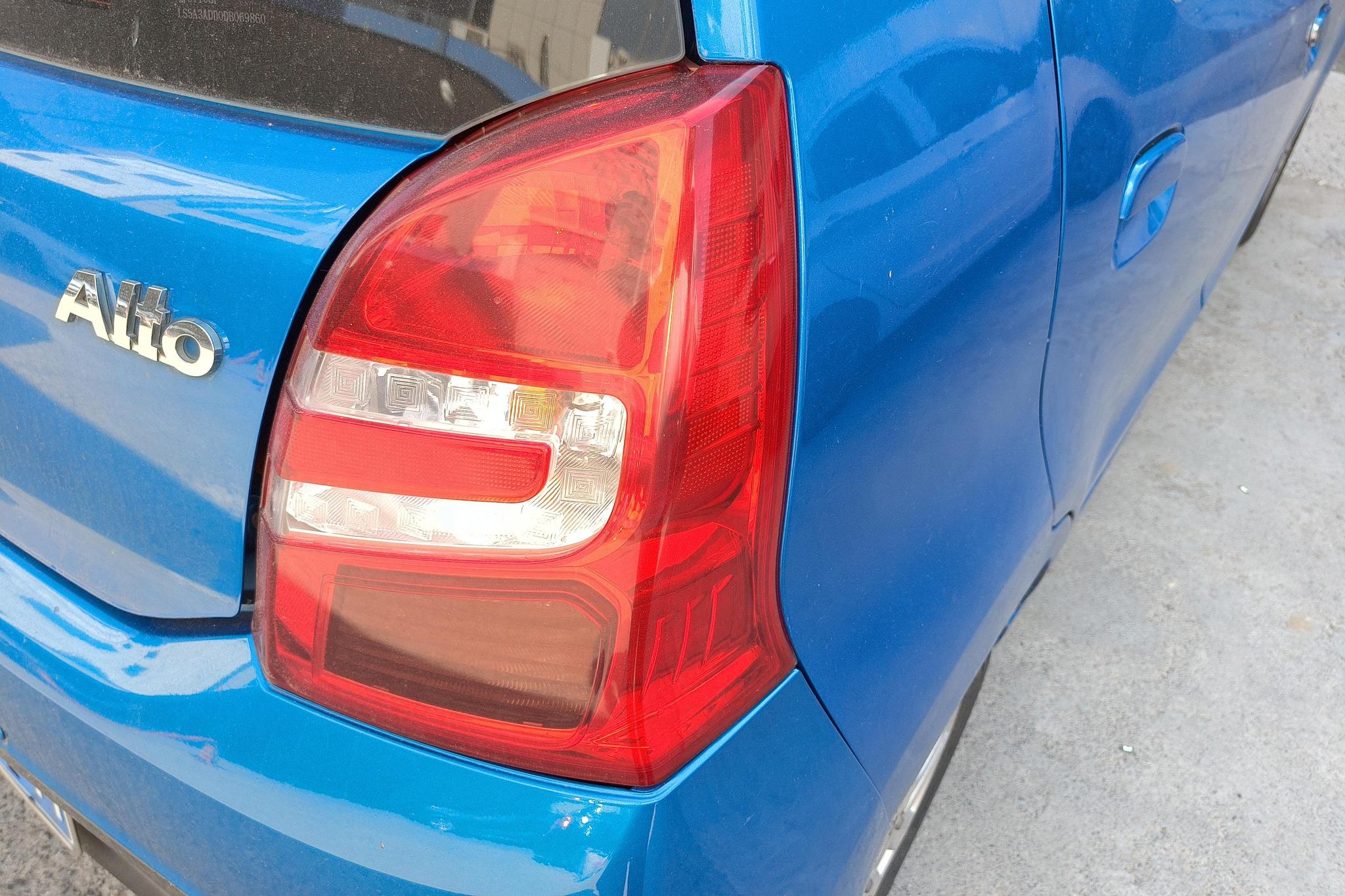 Suzuki Alto 2013 1.0L AT Luxury