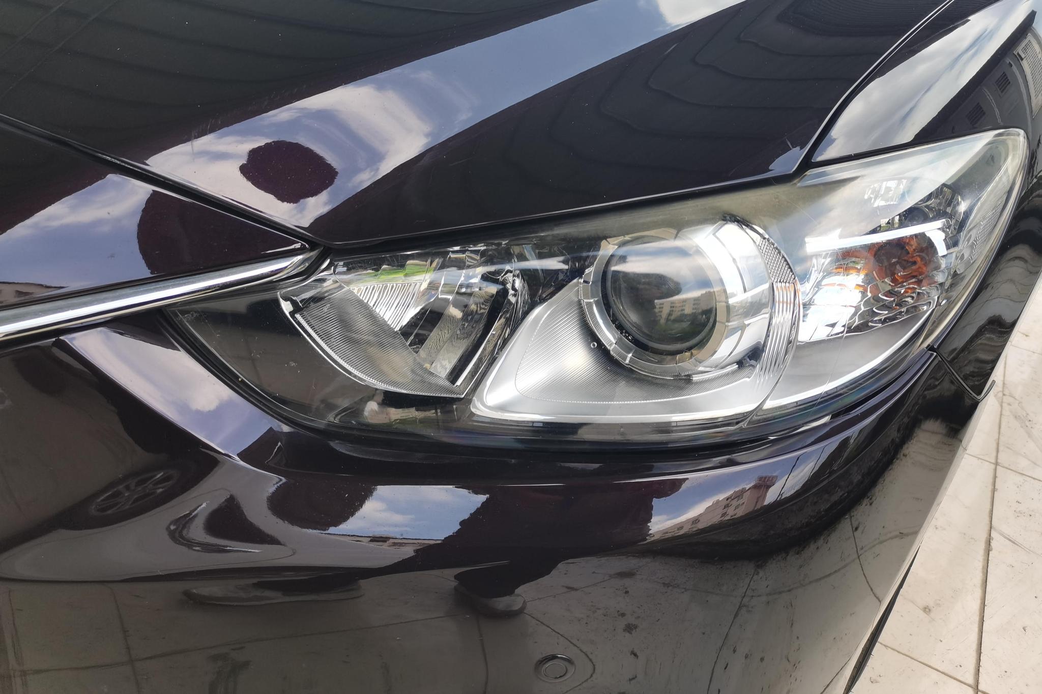 Mazda Atenza 2015 2.0L Luxury