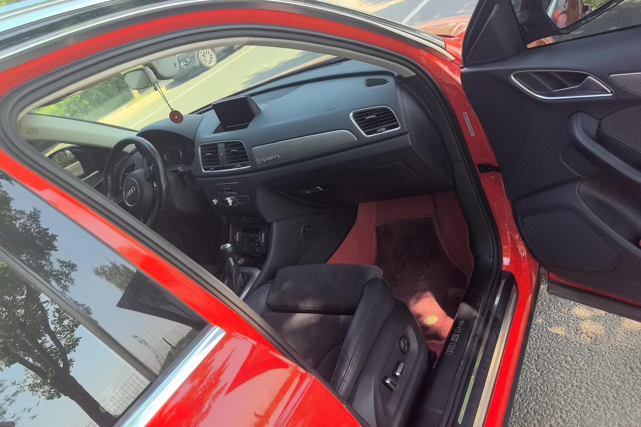 Audi Q3 2016 40 TFSI quattro Sport