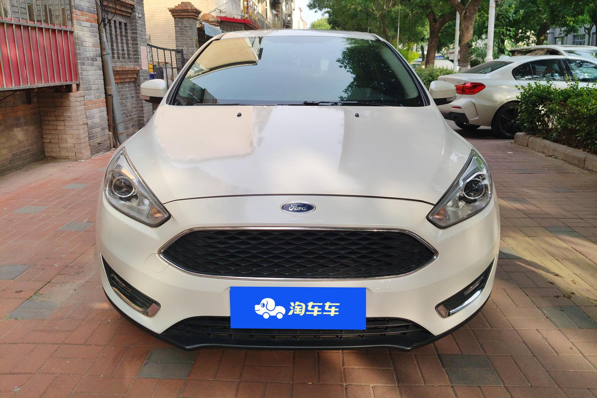 Ford Focus 2018 EcoBoost 180 AT Elite