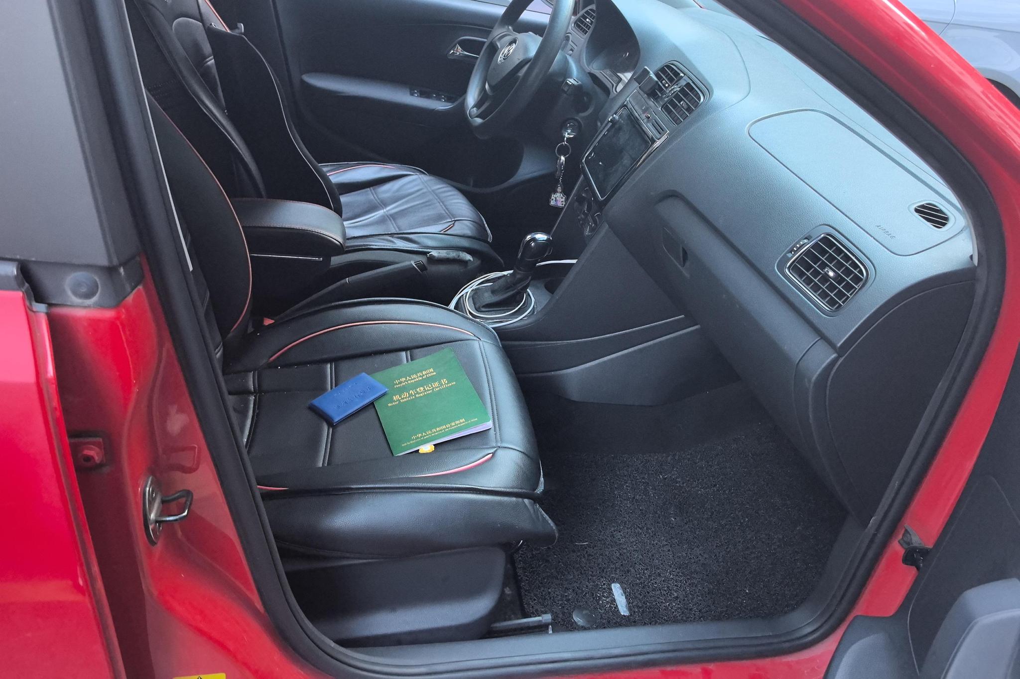 Volkswagen Polo 2016 1.4L AT