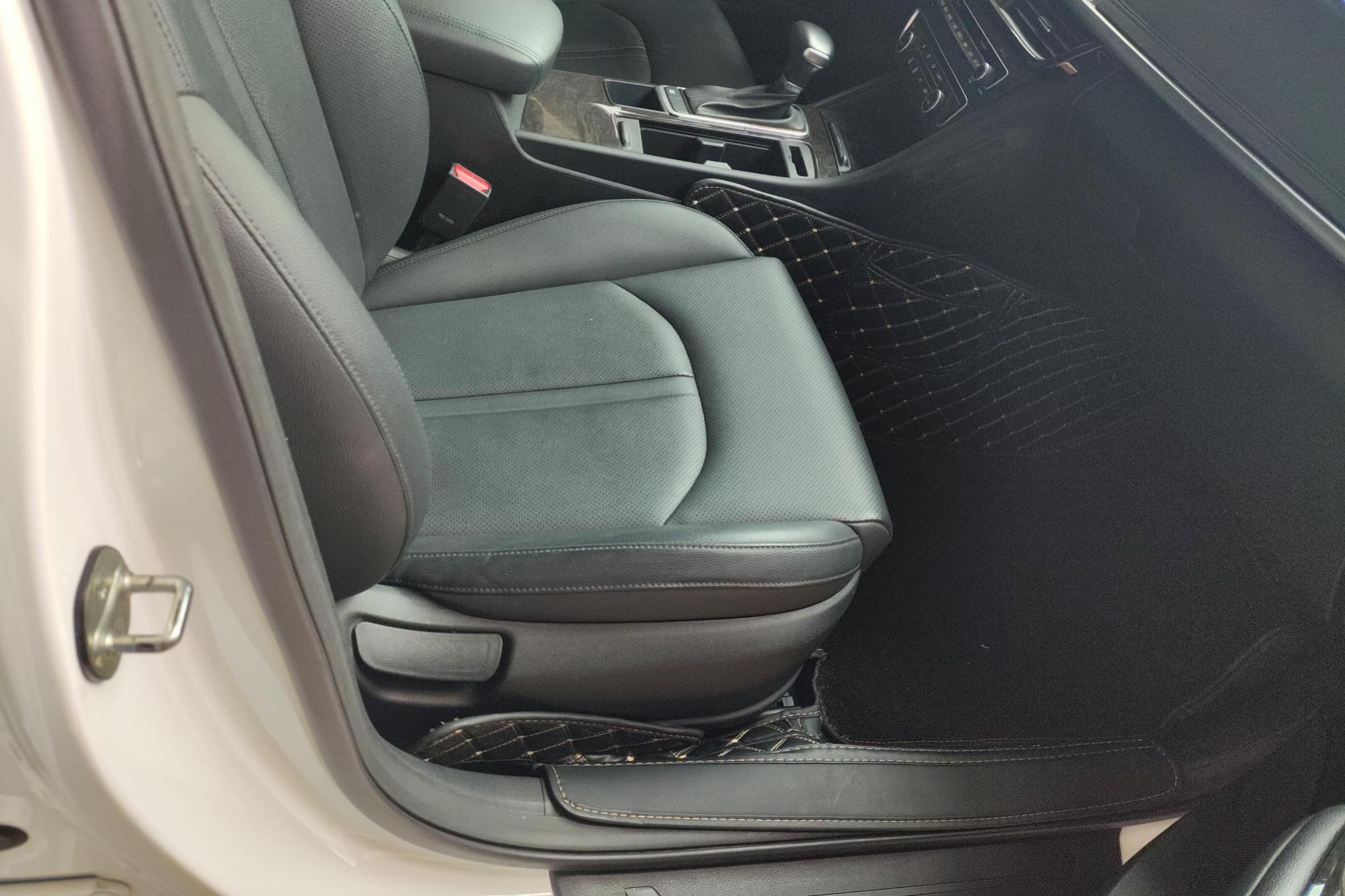 Kia K5 2016 1.6T AT LUX