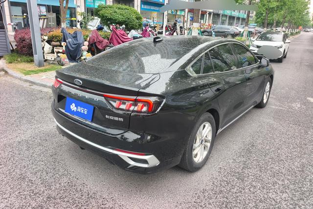 2023 Ford Mondeo thumbnail 3