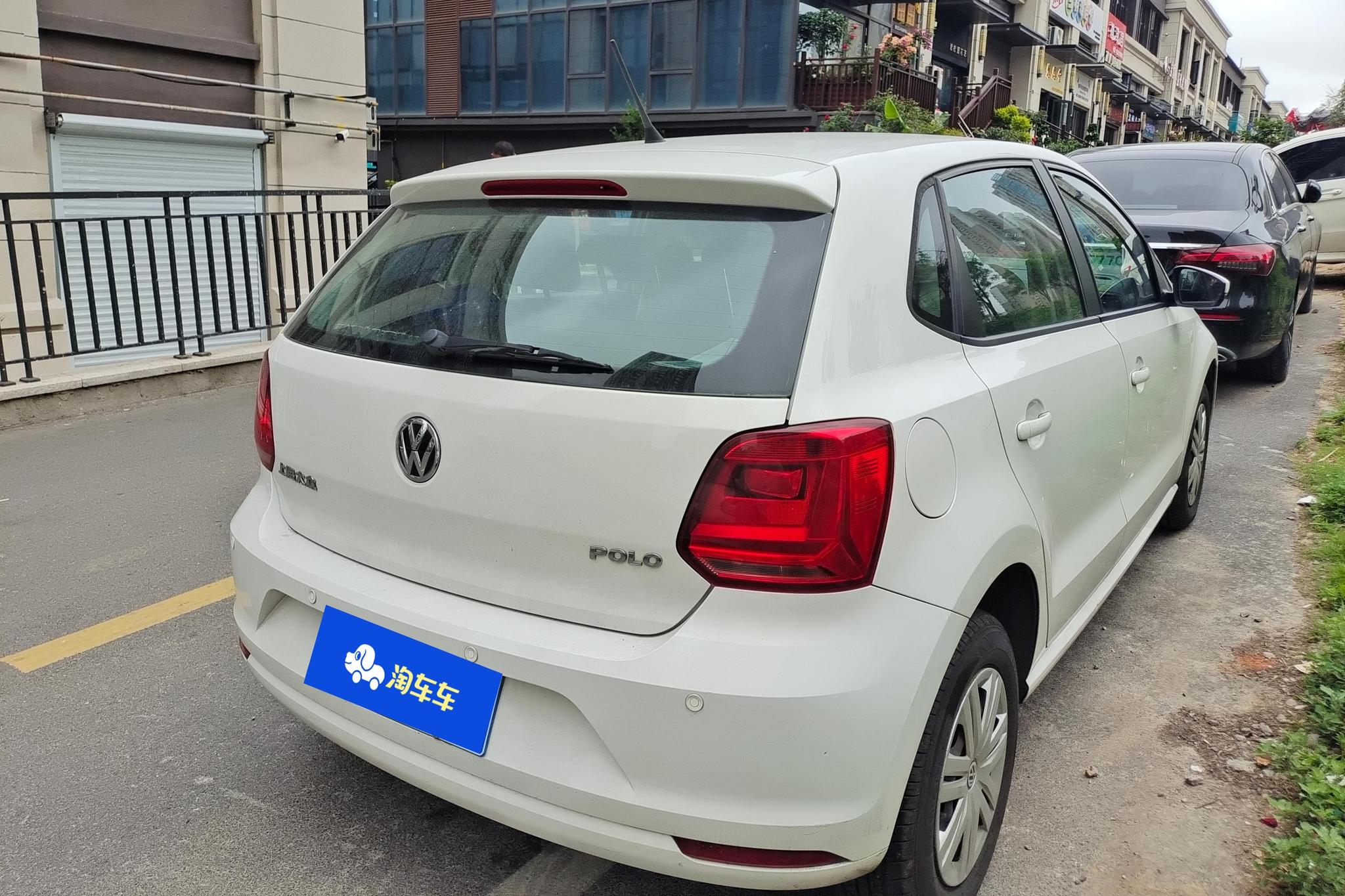Volkswagen Polo 2014 1.4L MT