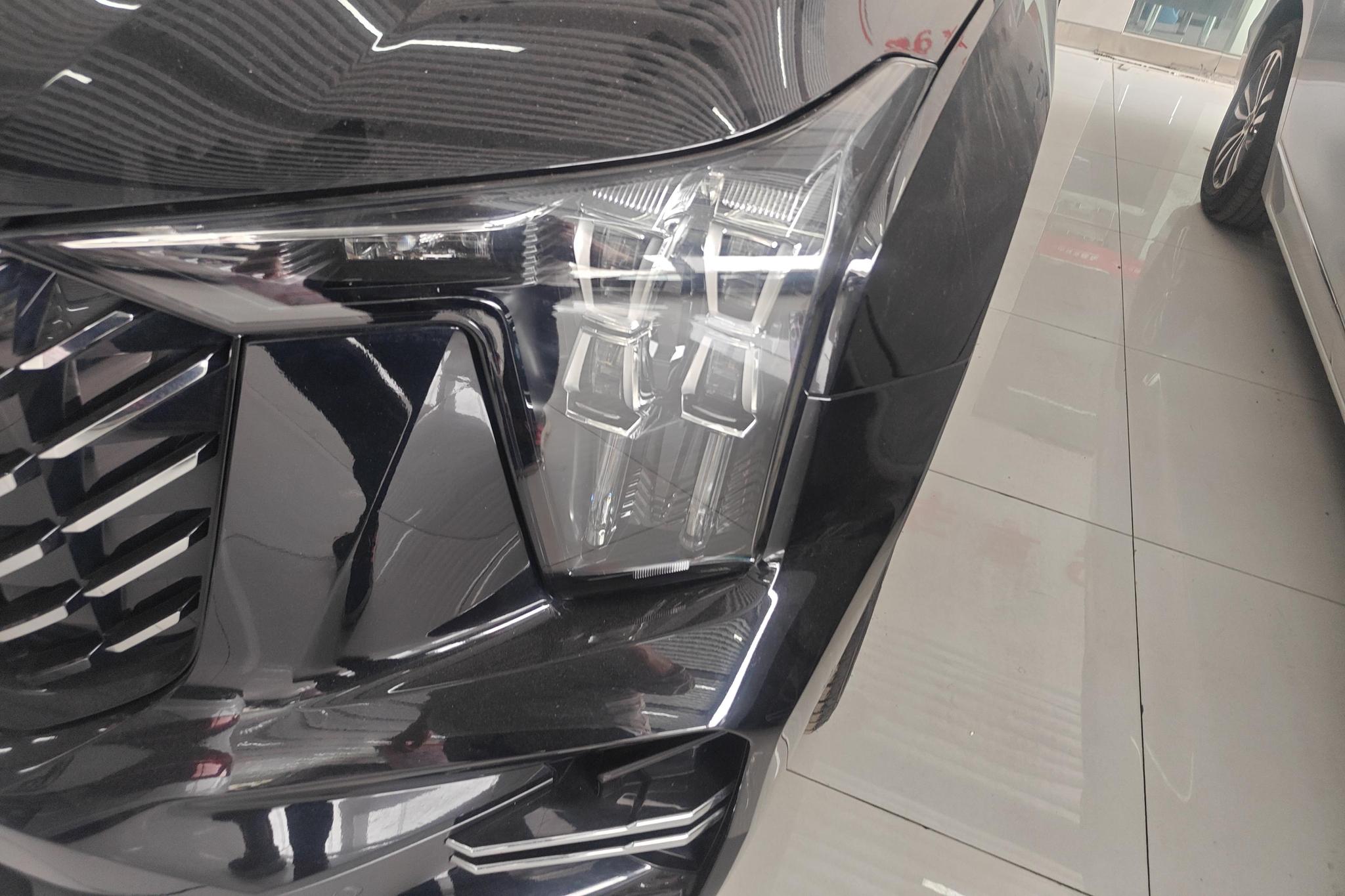 GAC GS8 2022 2.0TGDI Premium 7 мест