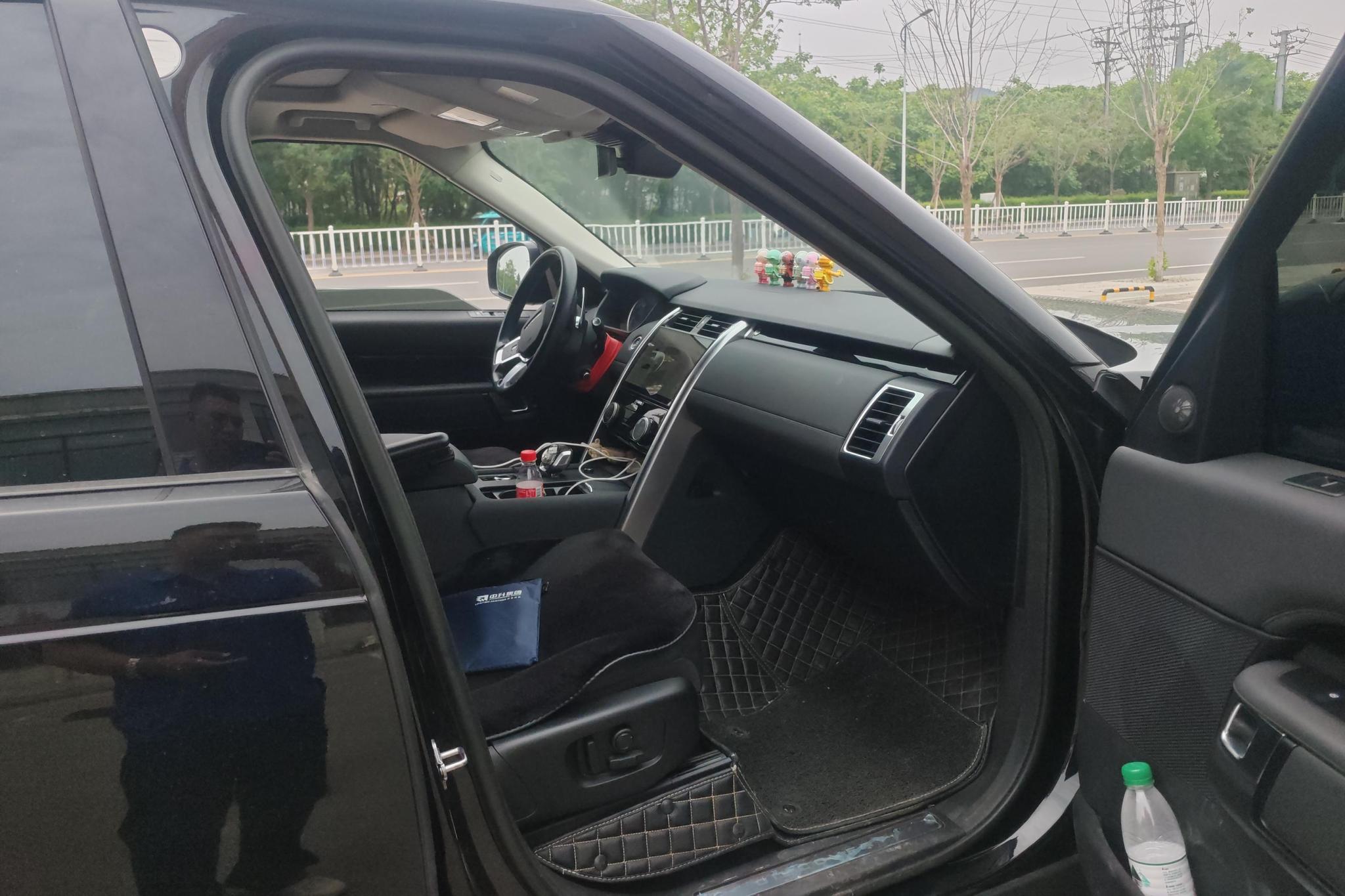 Land Rover Discovery 2023 300PS S