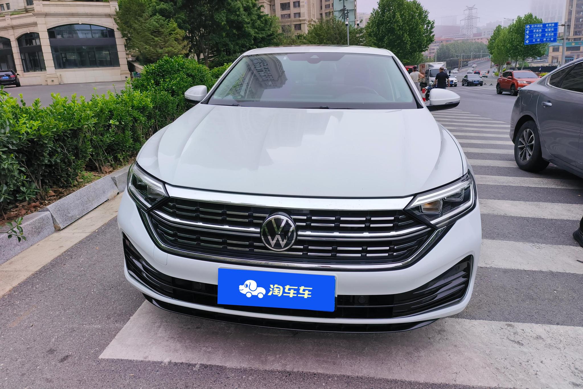 Volkswagen Sagitar 2023 300TSI DSG
