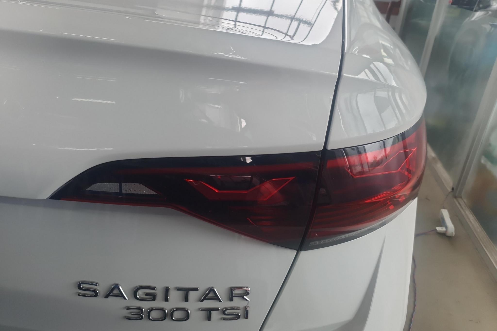Volkswagen Sagitar 2023 300TSI DSG
