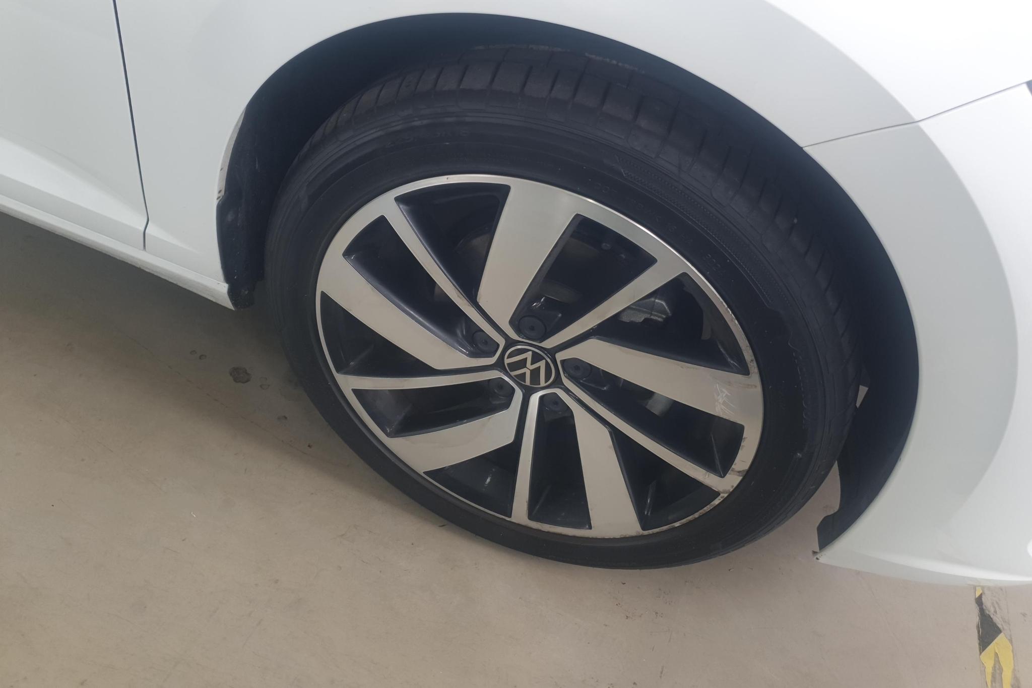 Volkswagen Sagitar 2023 300TSI DSG