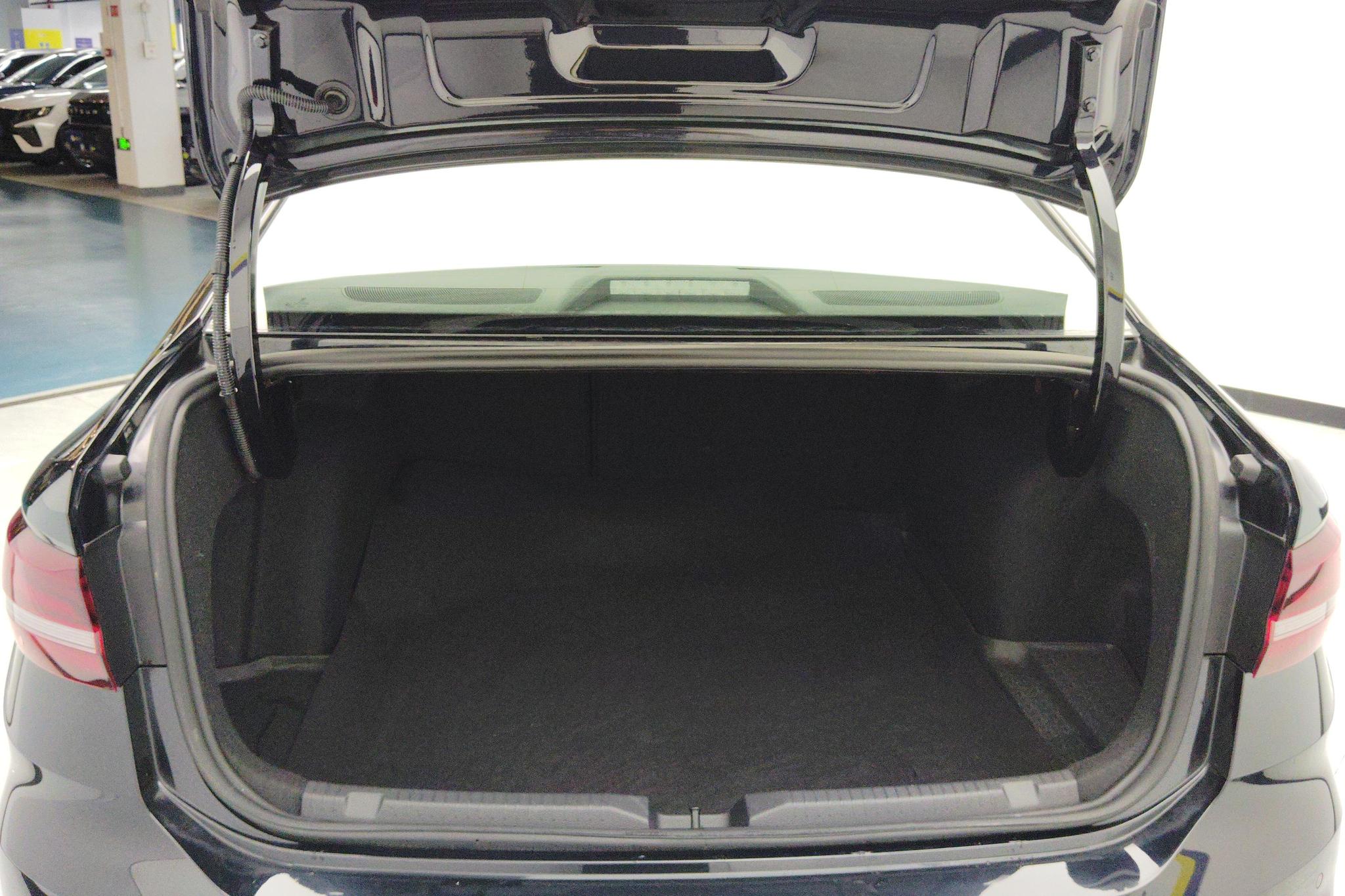 Volkswagen Lavida id 4437956 из Китая 15
