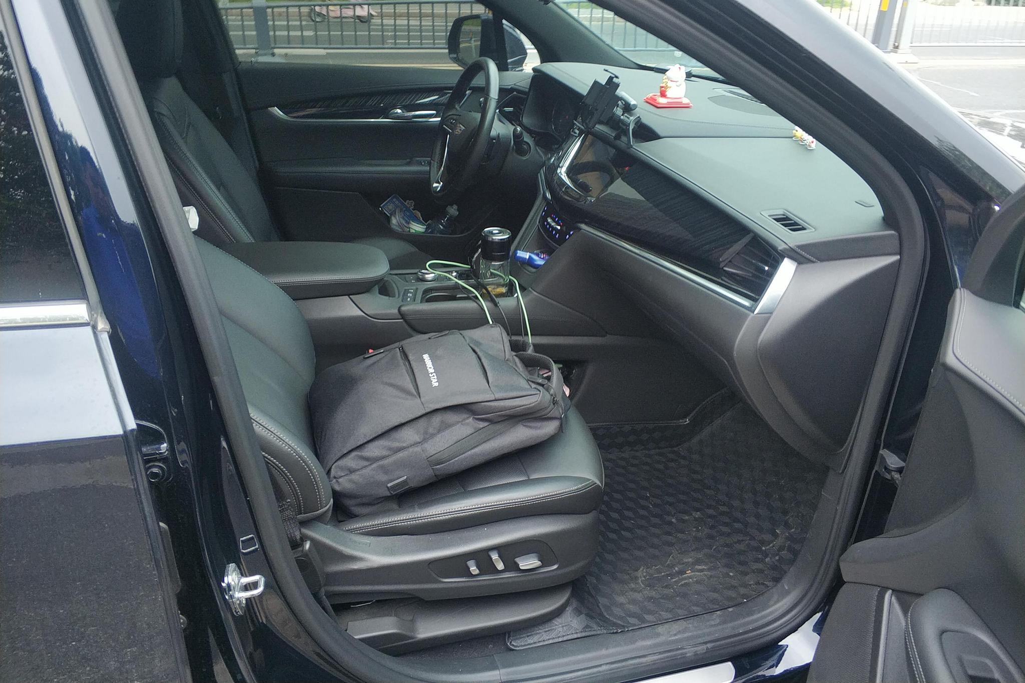 Cadillac XT6 2022 2.0T 120 мест Luxury
