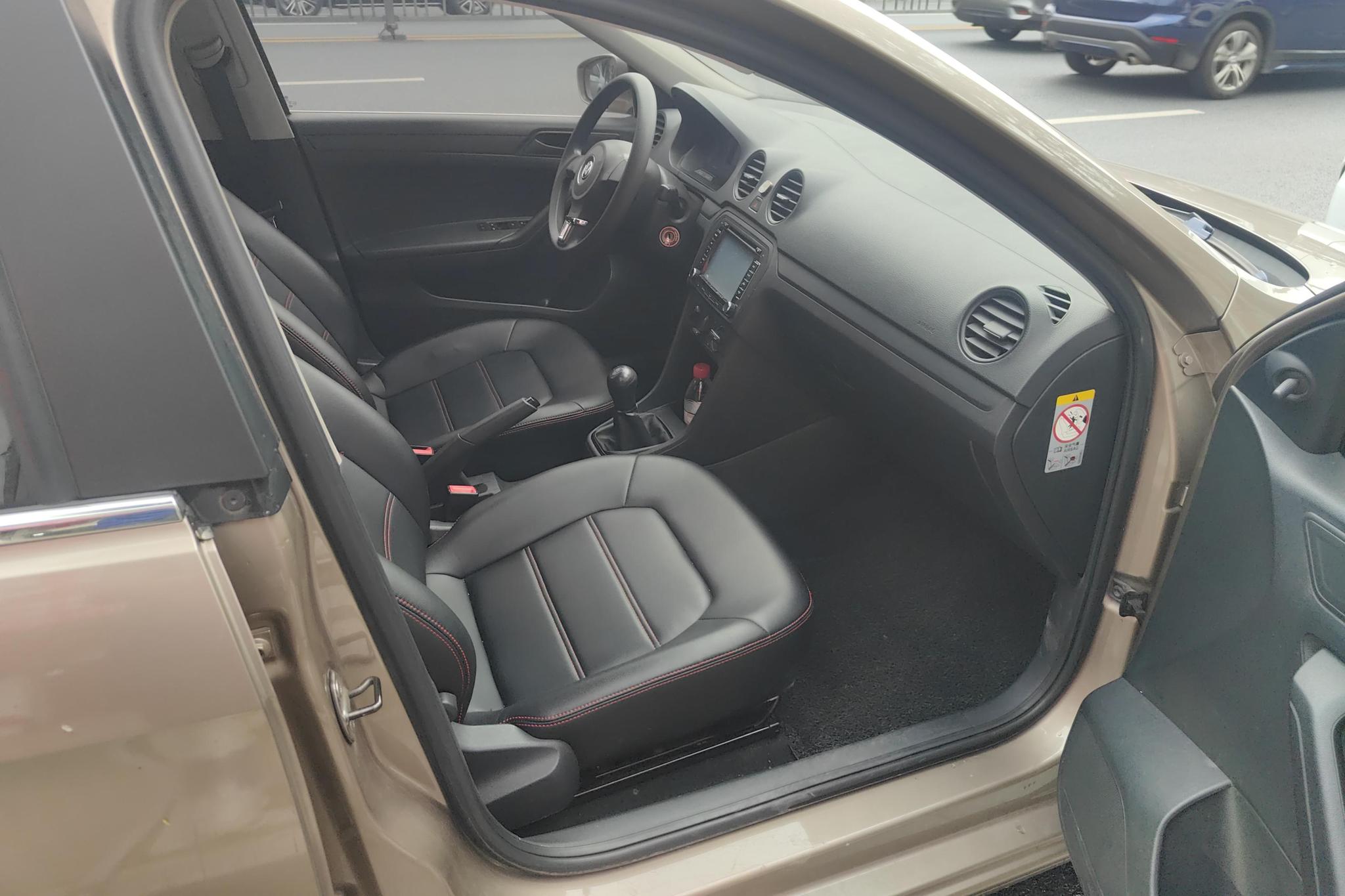 Volkswagen Jetta 2013 1.4L MT Fashion