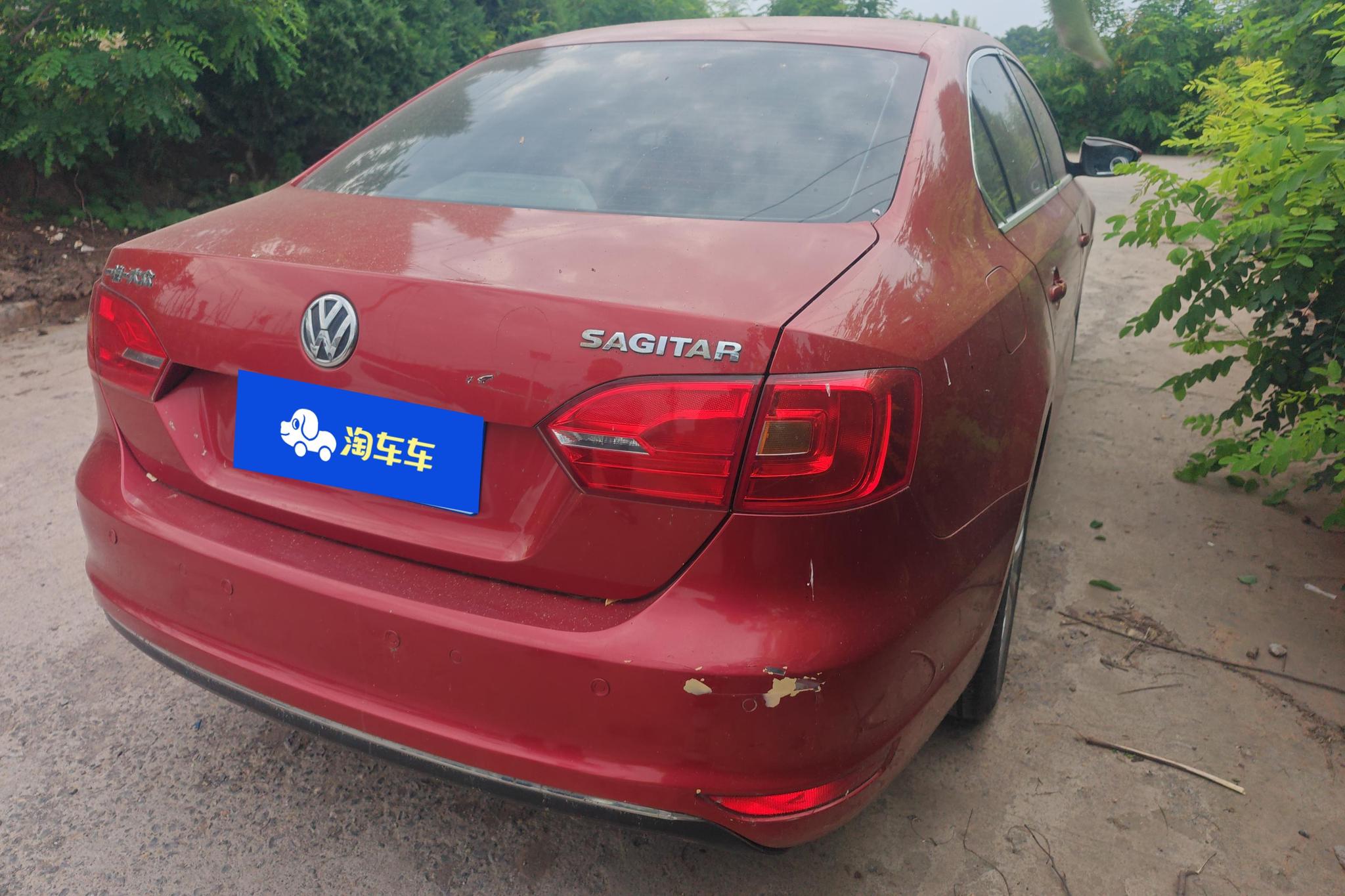Volkswagen Sagitar 2014 1.6L AT Comfort