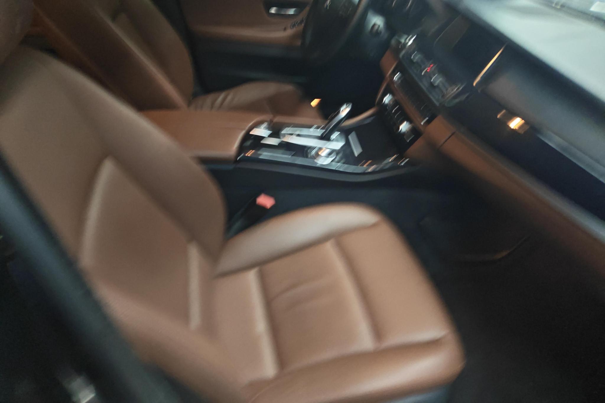 BMW 5 Series 5 2014 520i Elegant