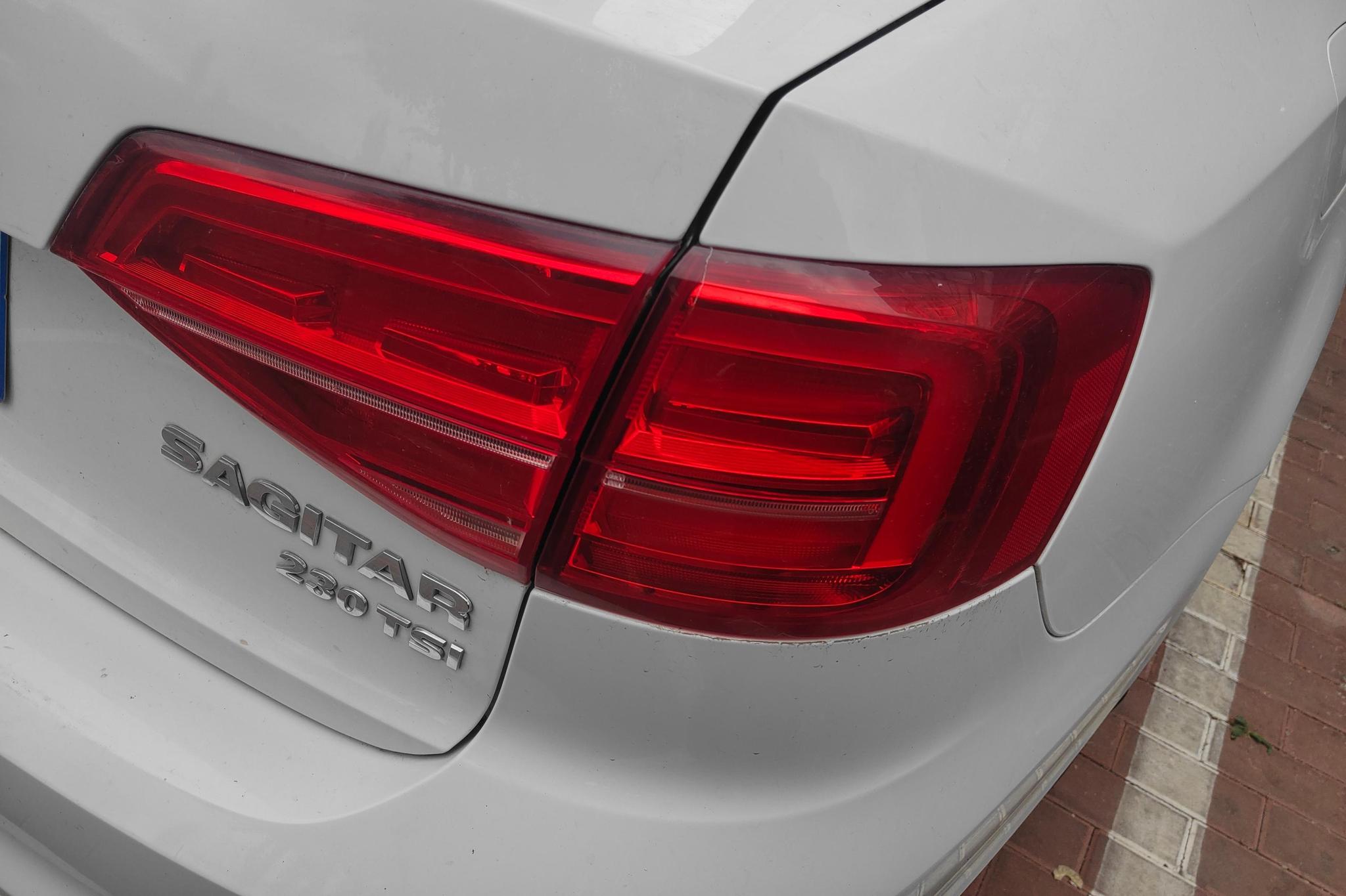 Volkswagen Sagitar 2015 230TSI AT Comfort