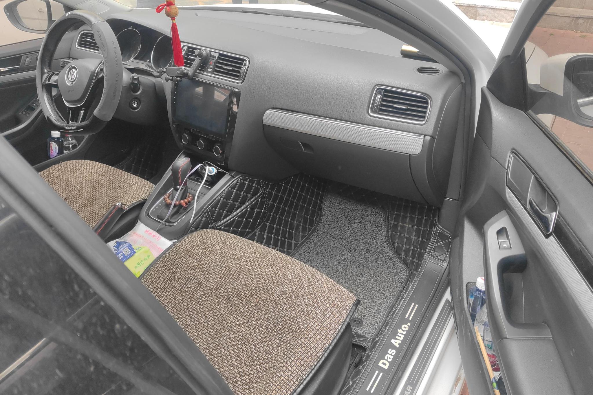Volkswagen Sagitar 2015 230TSI AT Comfort
