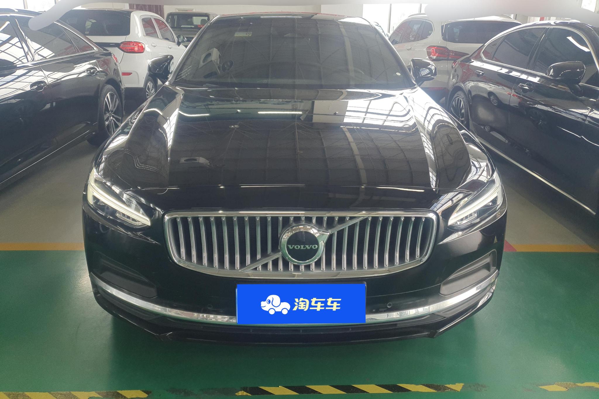 Volvo S90 2025 B5 Luxury