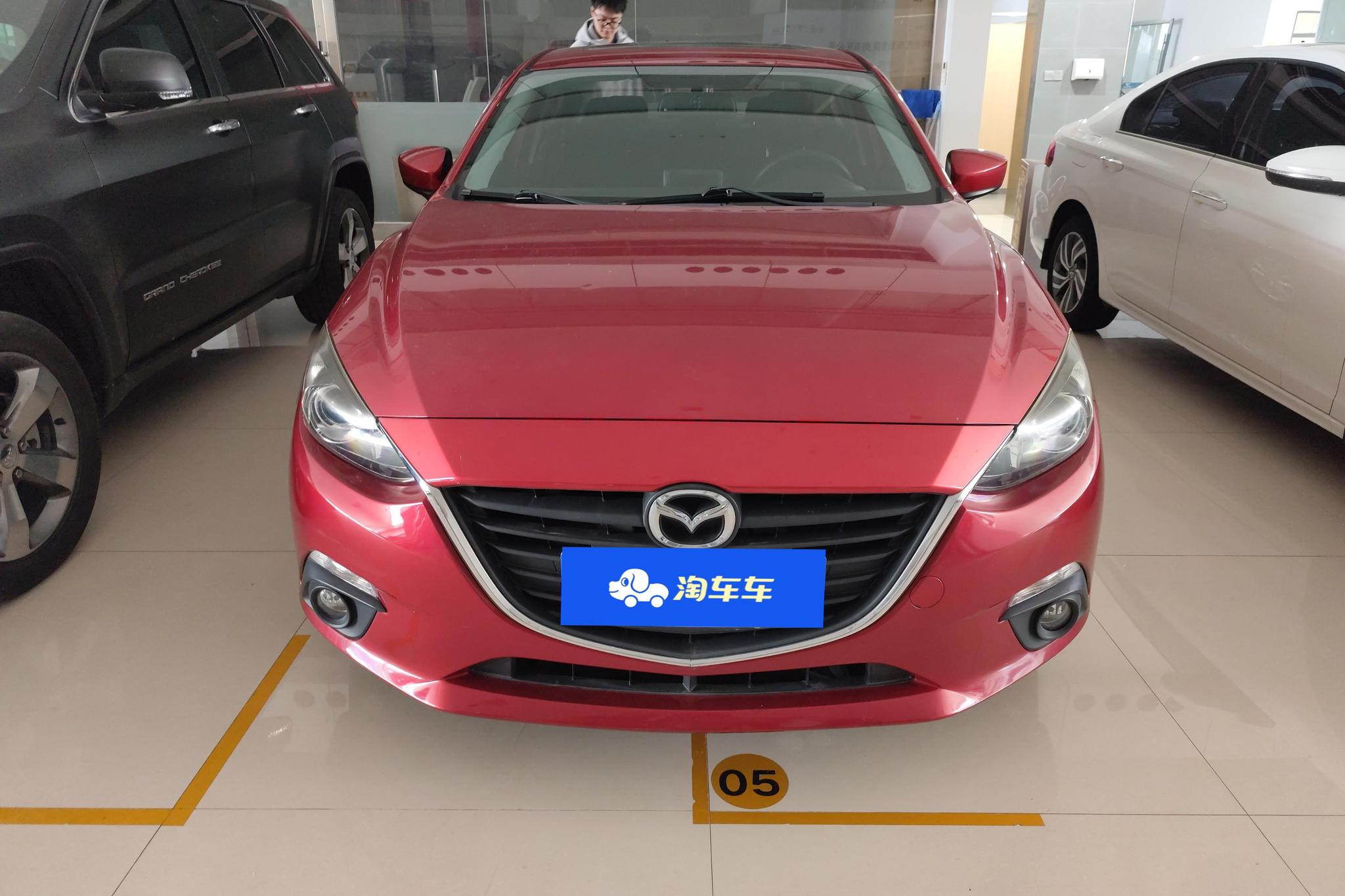 Mazda Mazda3 3 2016 1.5L AT Luxury