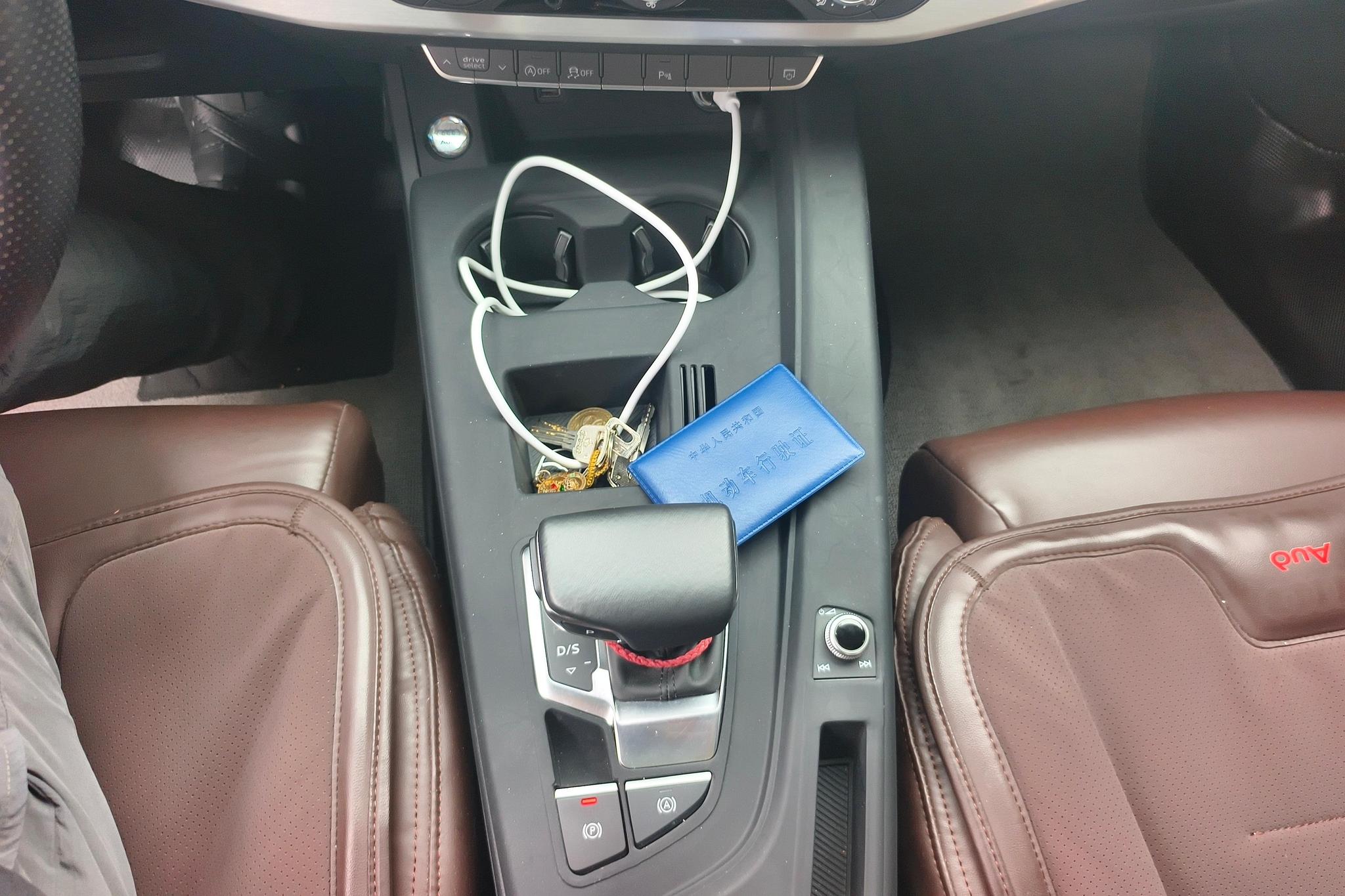 Audi A4L id 4438708 из Китая 17