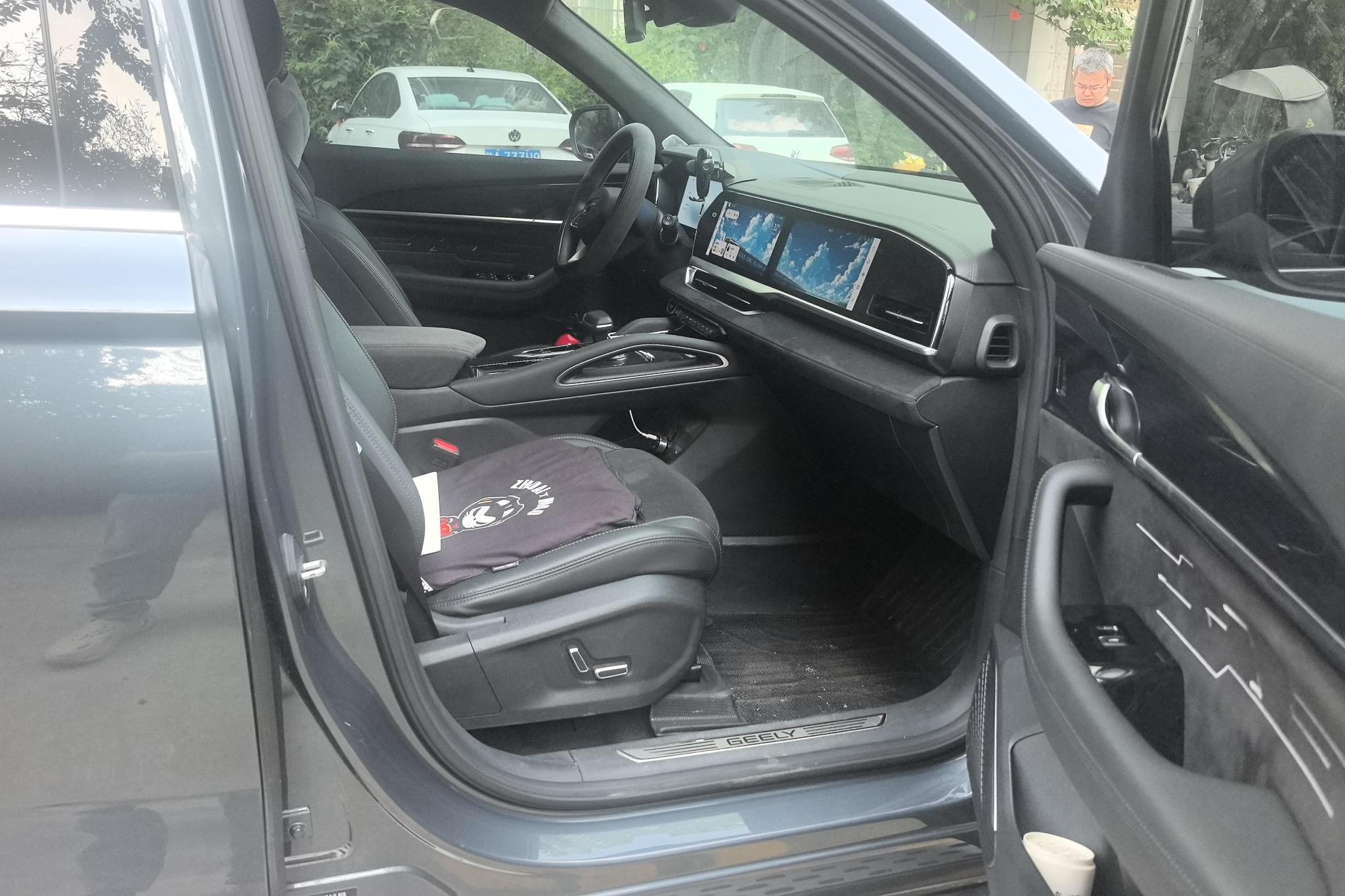 Geely Monjaro L 2024 2.0TD AT